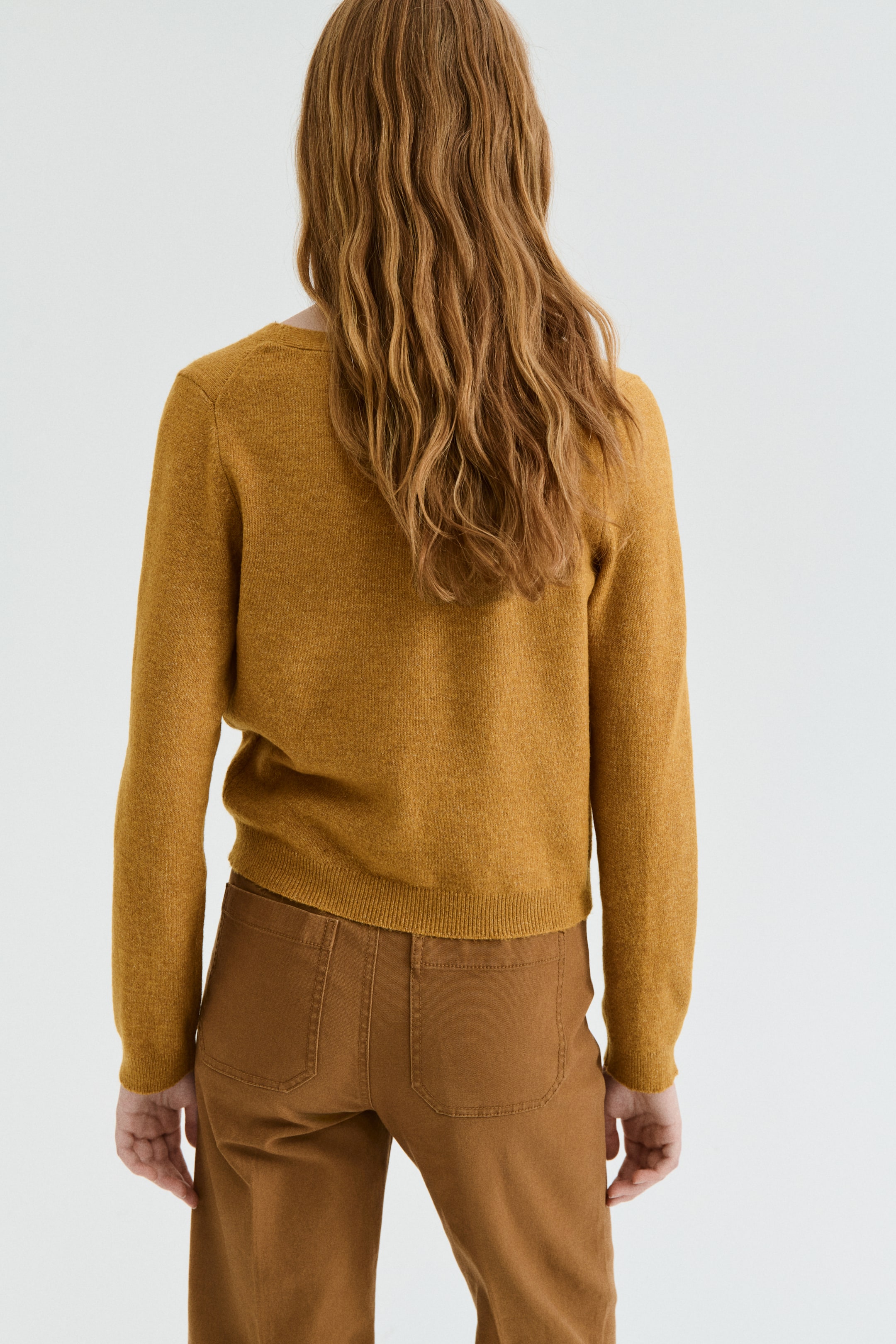 Zobacz większy obraz: V-neck cardigan - Dark mustard yellow - ONA | H&M PL 3