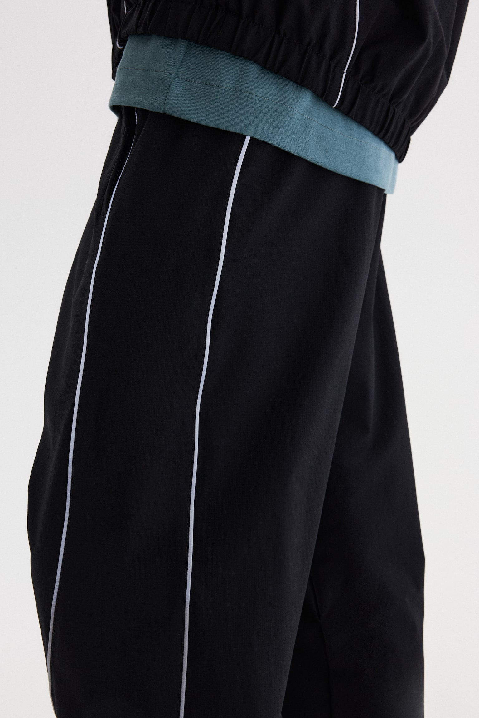 Relaxed Fit Track pants - Black/Light grey - 7