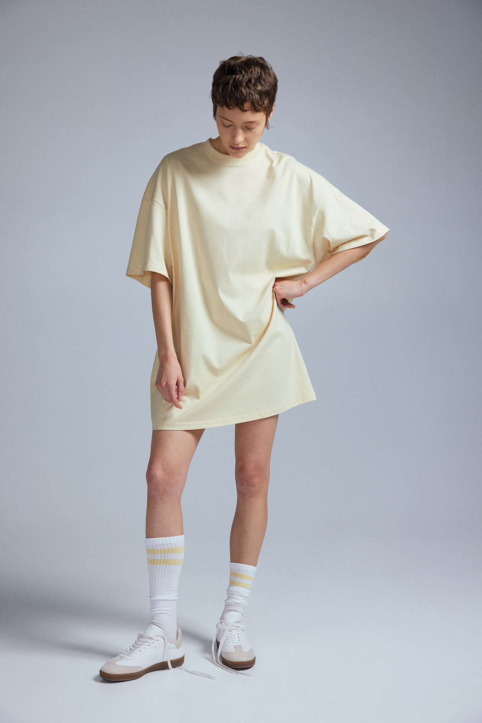 Oversized T-shirt dress - Light yellow/Light grey marl/Black/White/Light beige/Light beige/Light grey/Navy blue/Dark grey/Khaki green - 4