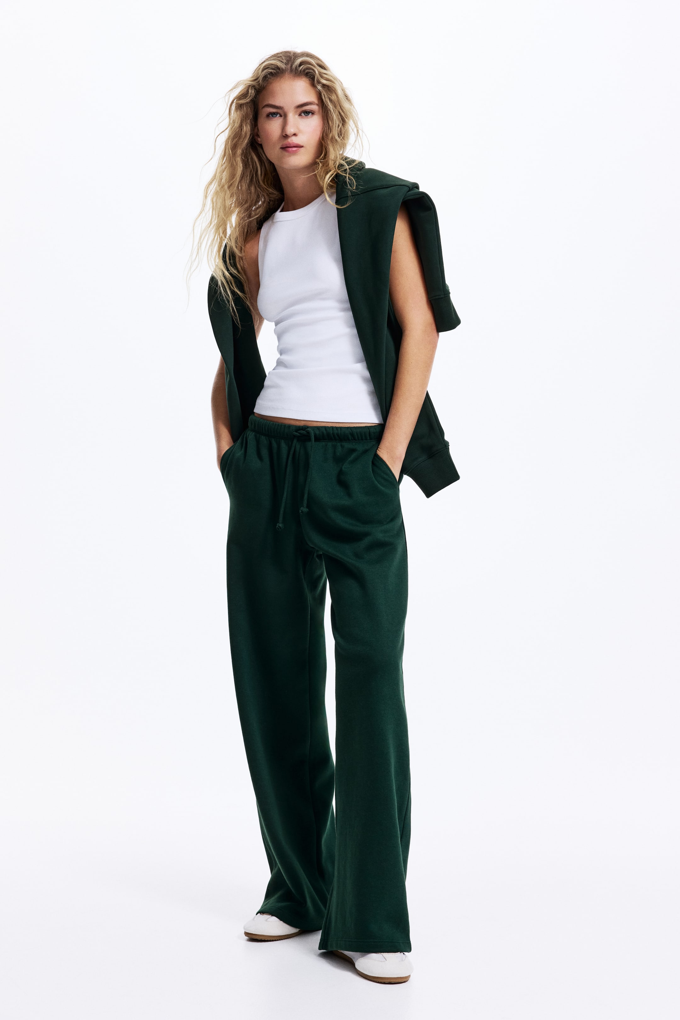 View larger image: Wide-leg Joggers - Dark green - Ladies | H&M US 1
