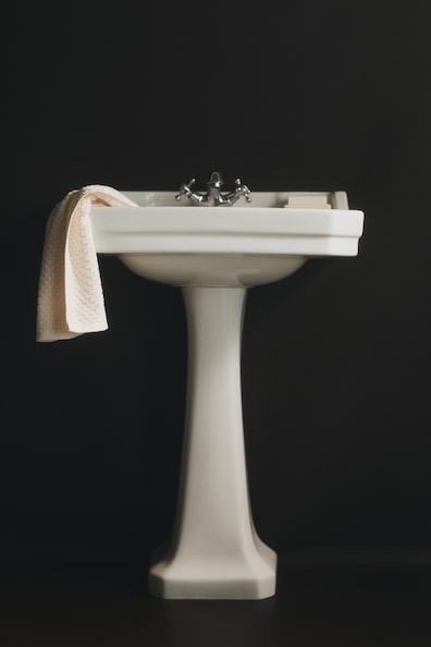 Textured hand towel