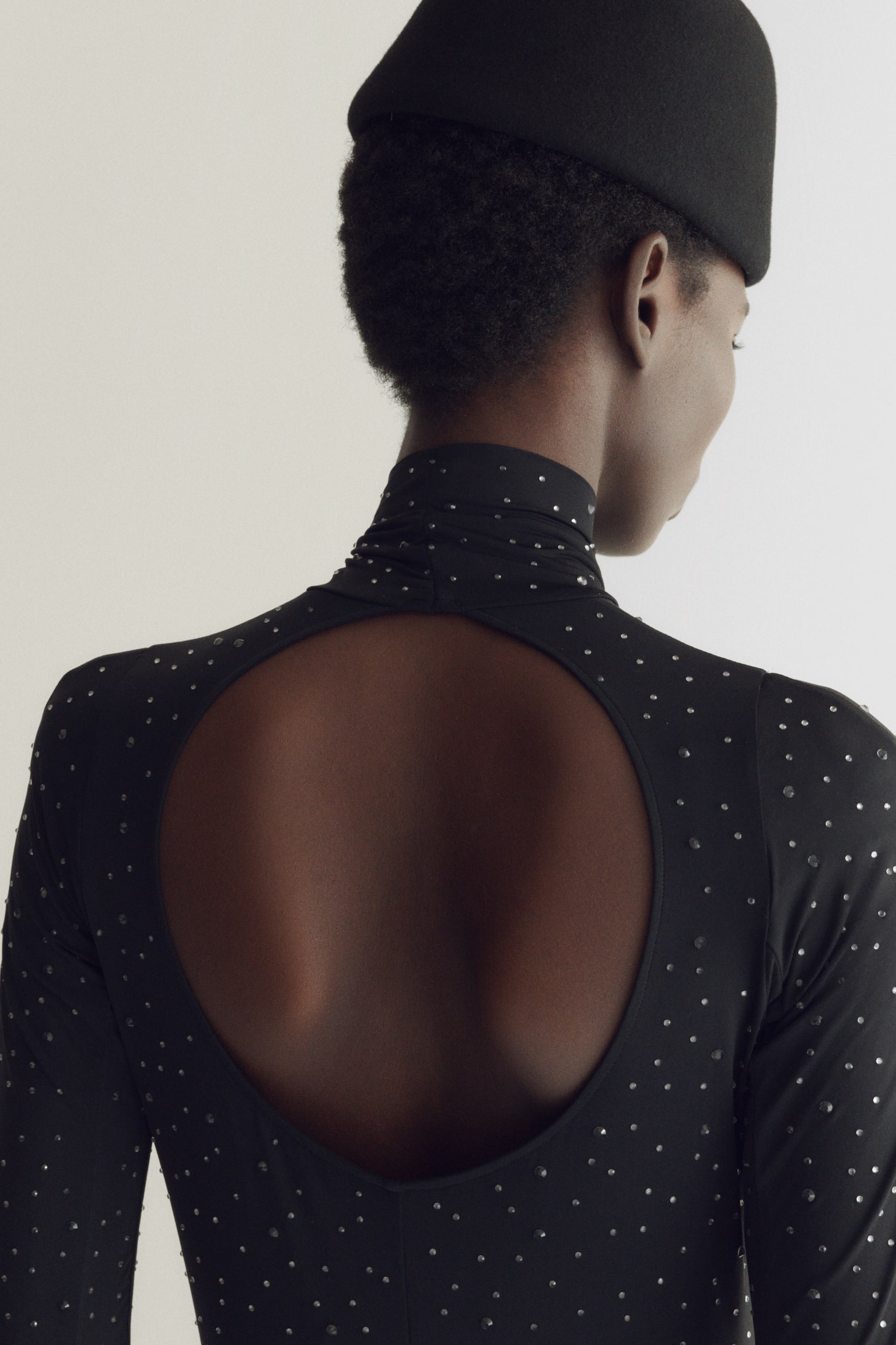 Женское платье H&M Embellished Open-Back, цвет: Чёрный — фото 3