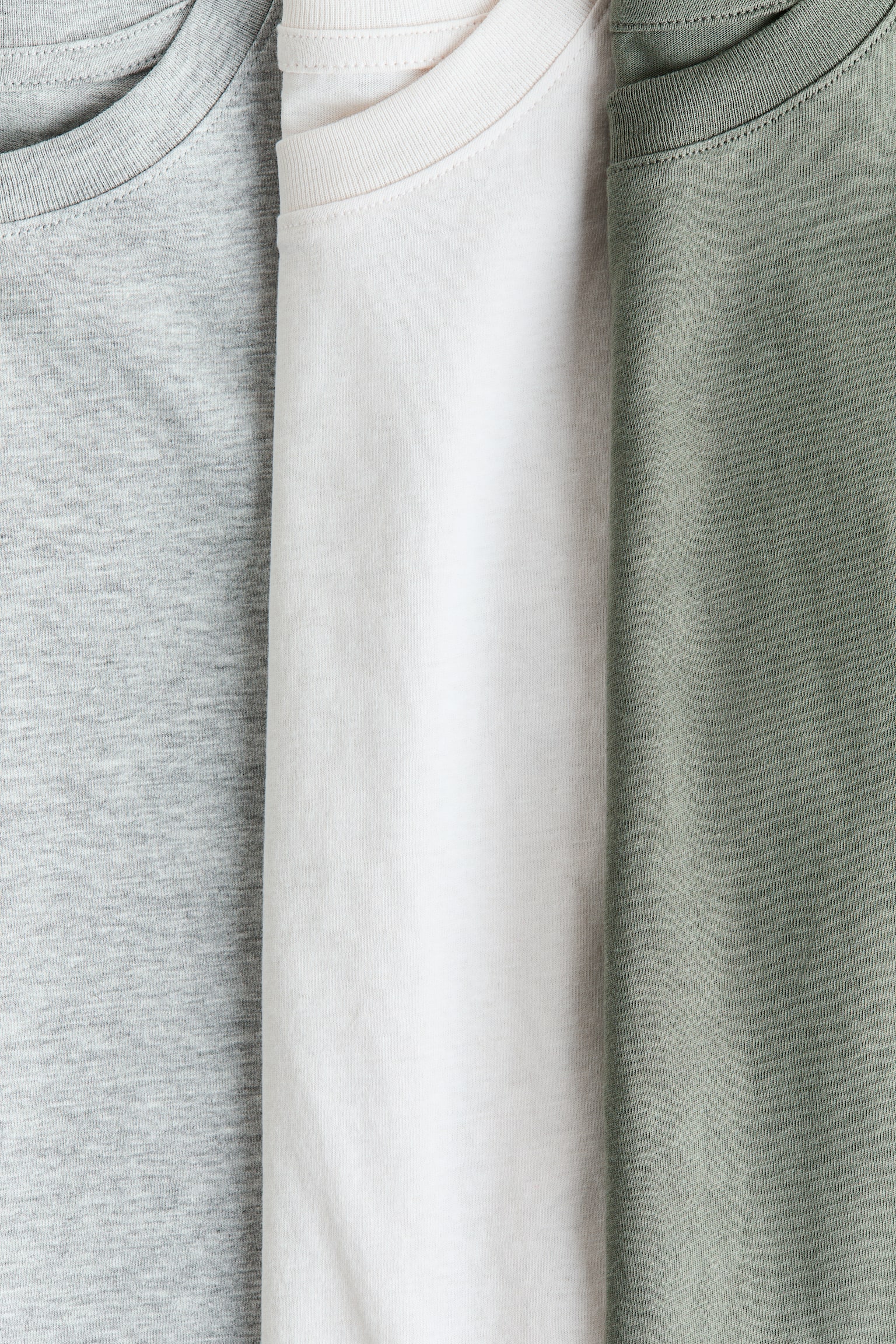 Набір із 3 футболок - Зелений хакі/білий/Сірий/чорний/Бежевий/темно-сірий меланж/Бежевий/темно-сірий меланж/Світло-бежевий/сірий/чорний/Темно-синій/чорний - 2