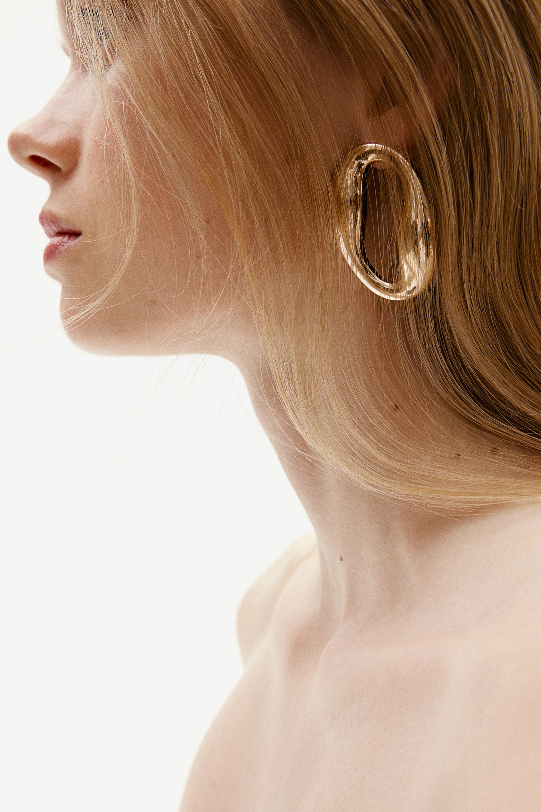 Cut-out Earrings