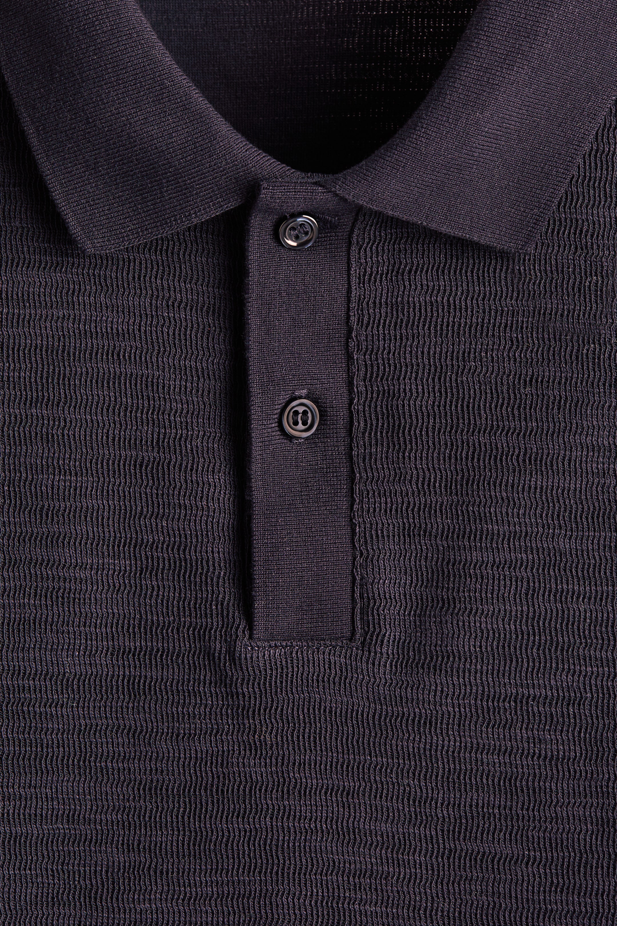 הצגת תמונה גדולה יותר: חולצת פולו מסריג ז'קארד Slim Fit - כחול כהה - Men | H&M IL 6