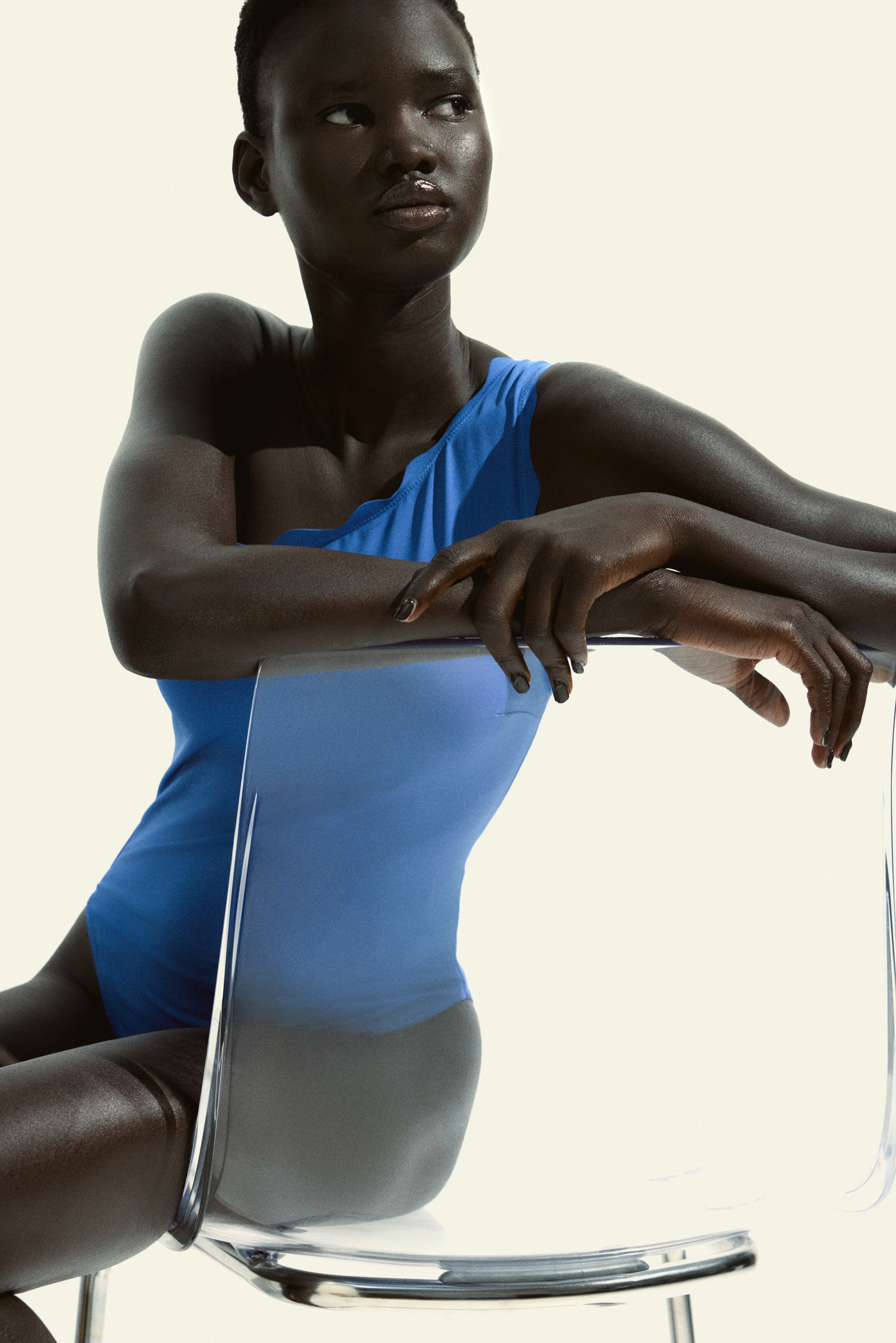 Padded-cup one-shoulder swimsuit