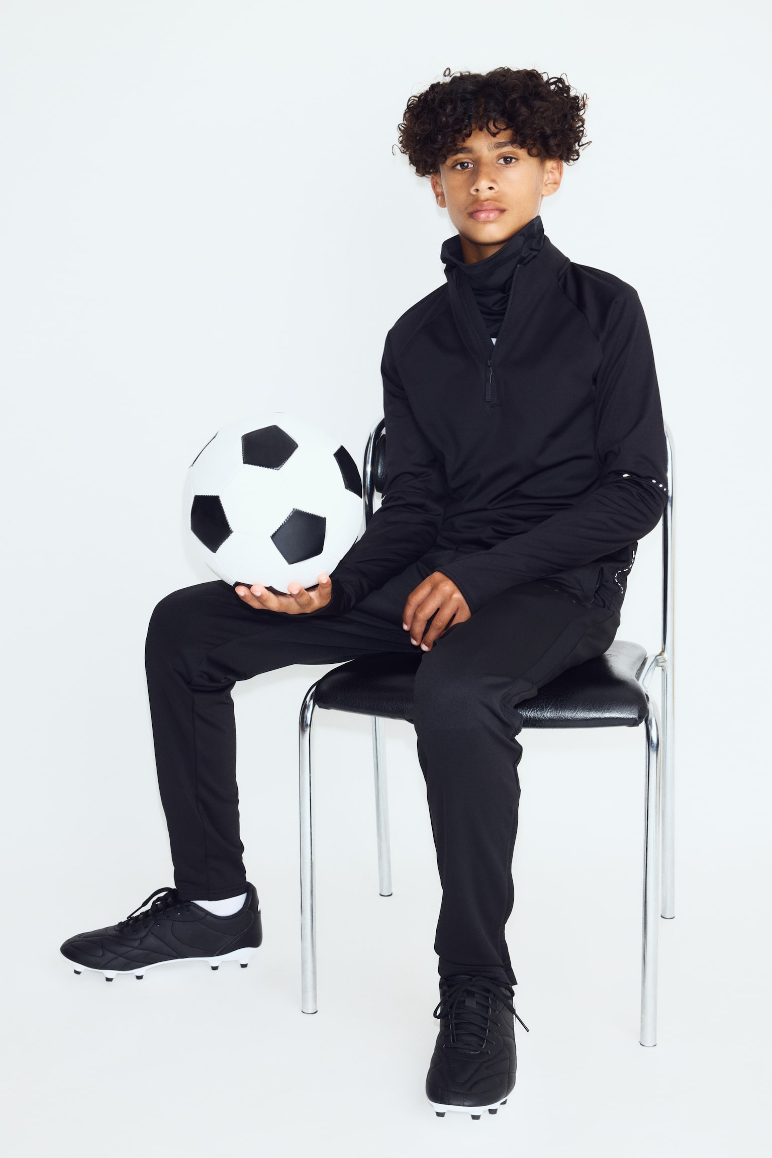 Детские брюки H&M Move Soccer with DryMove™, цвет: Чёрный — фото 3