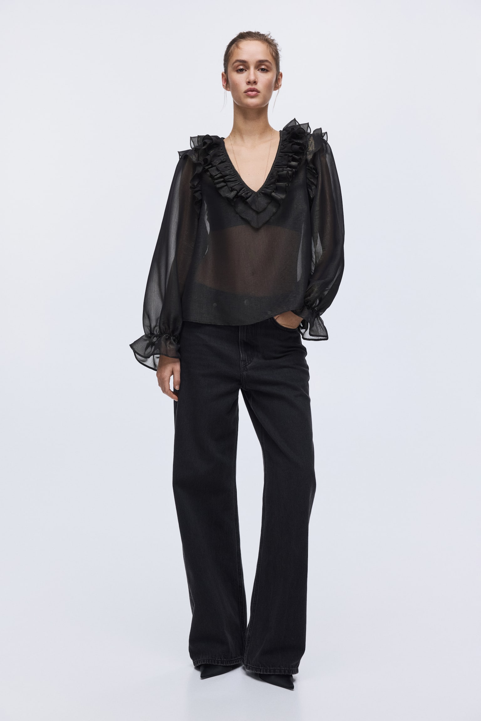 Frill-trimmed blouse - Čierna - 4