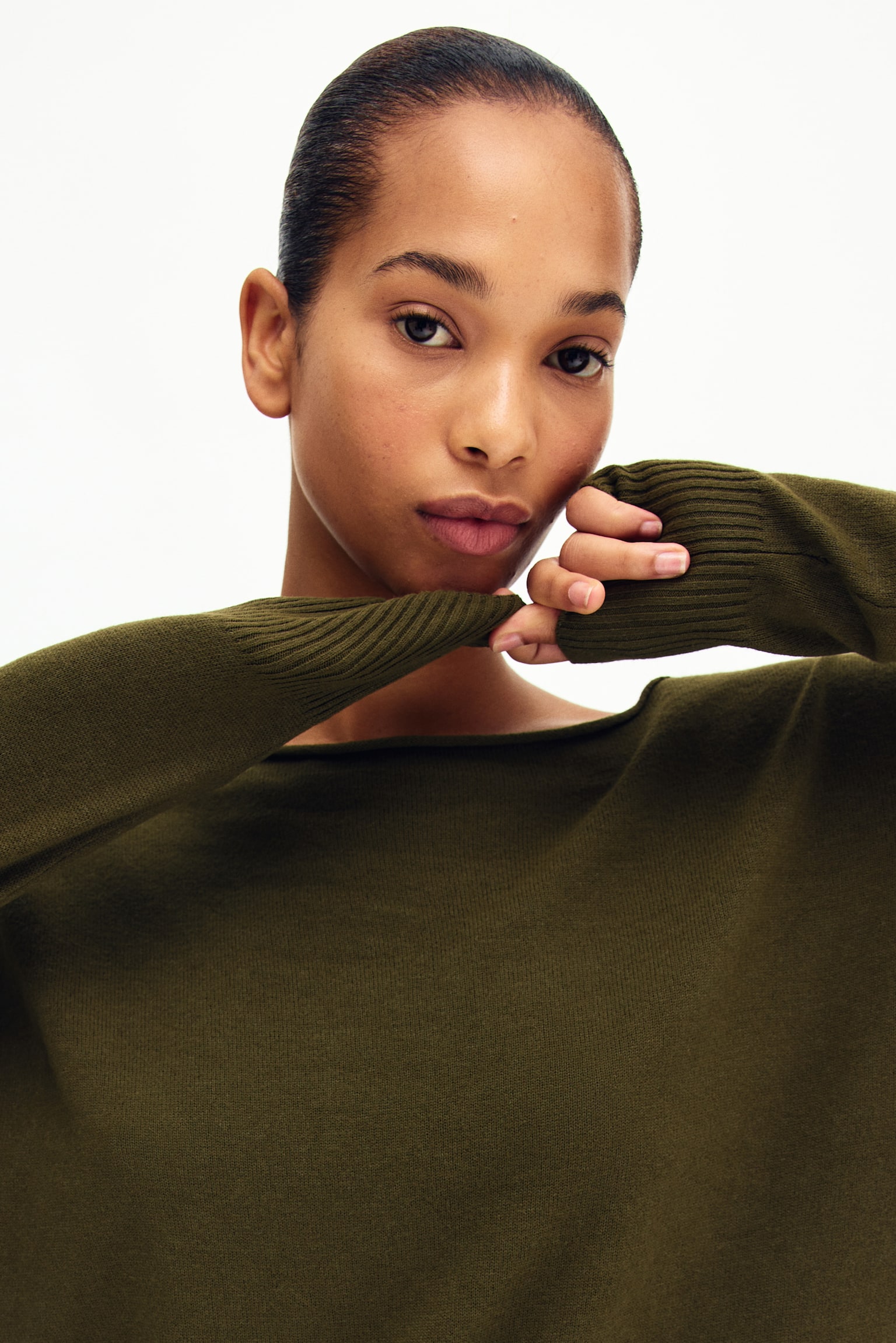 Schulterfreier Pullover - Olivgrün/Hellgelb/Hellrosa/Marineblau/Weiss - 3