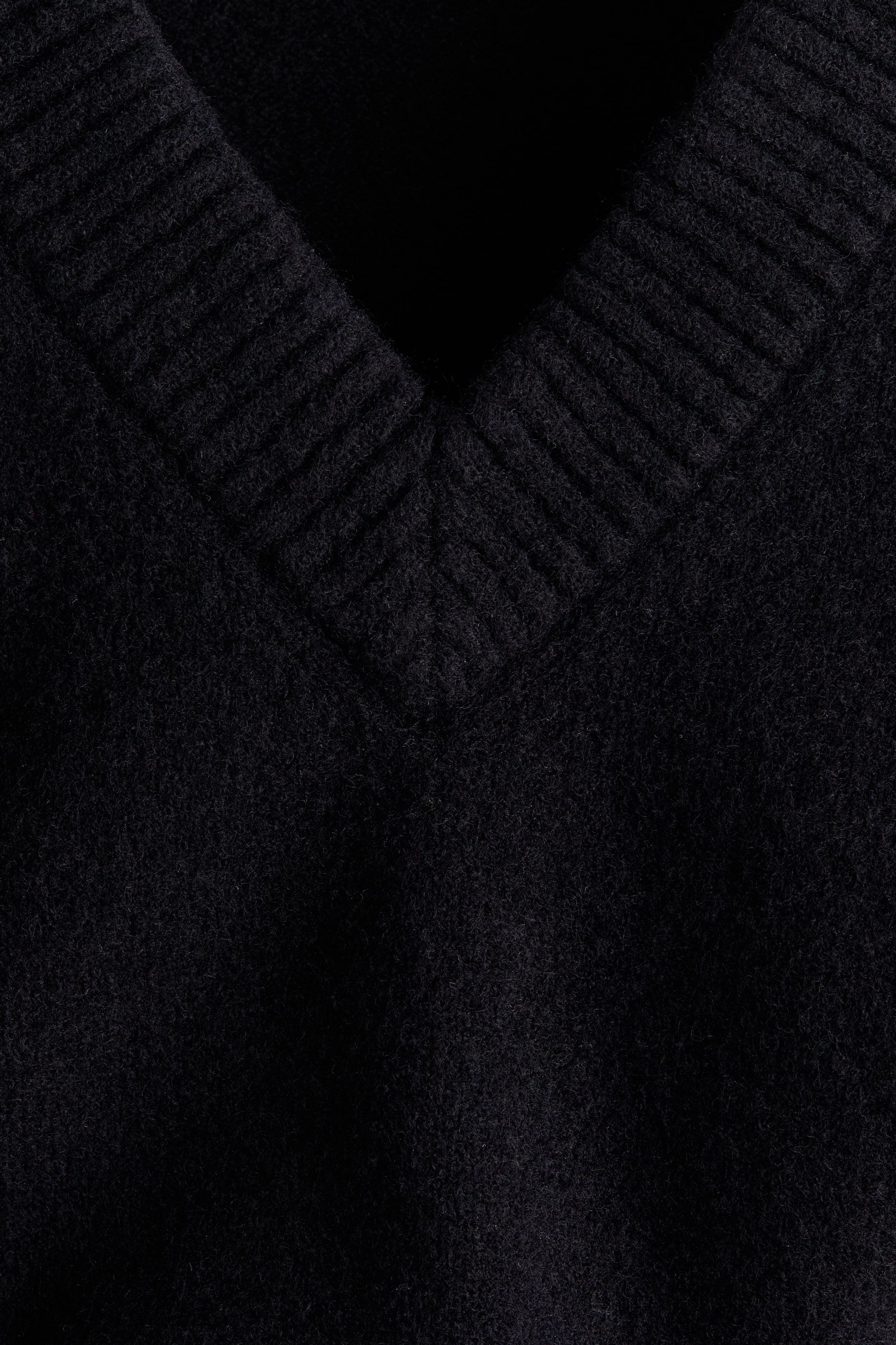 Relaxed-Fit Sweater Vest