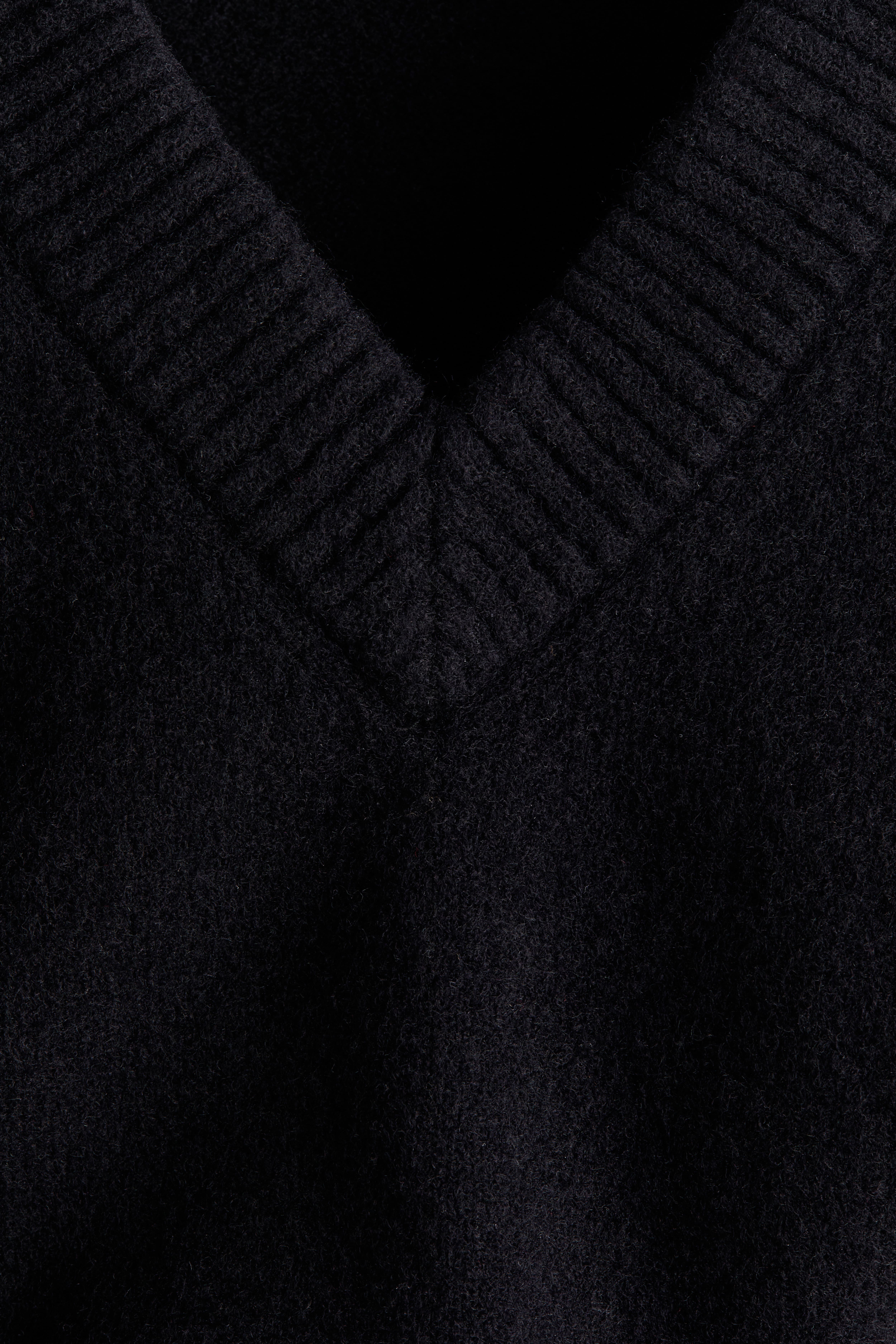 Relaxed-Fit Sweater Vest