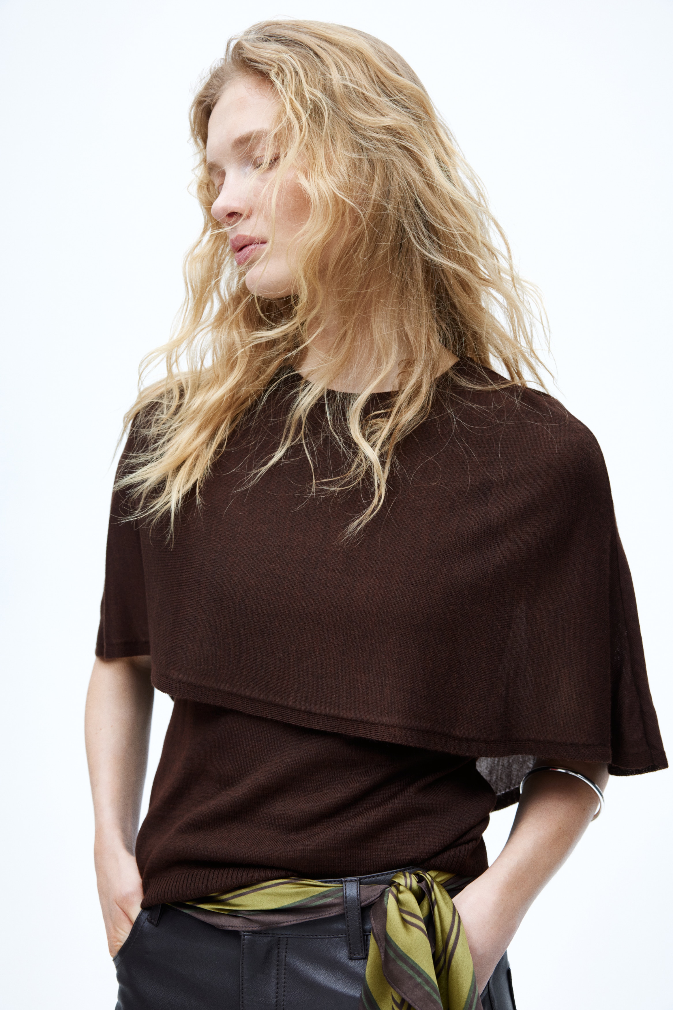 Bluza od finog pletiva sa plaštom - Tamnosmeđa