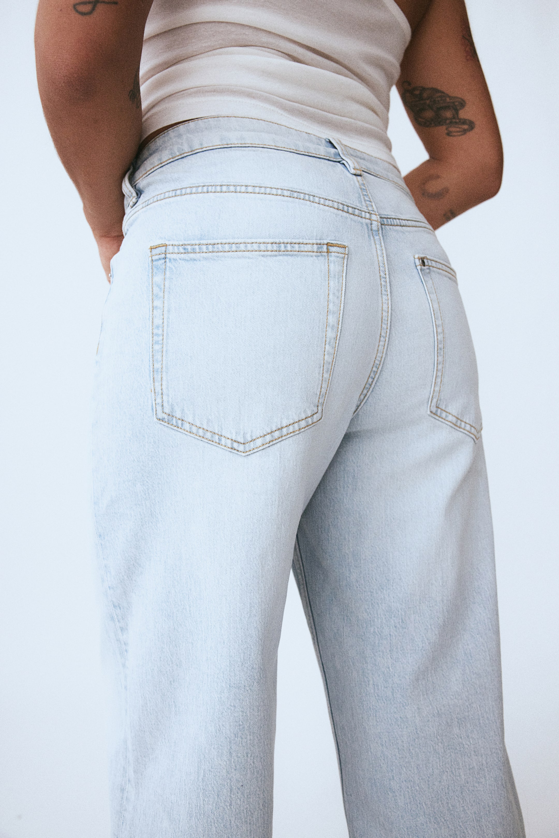 Wide High Cropped Jeans - Pale denim blue - Ladies | H&M GB 4