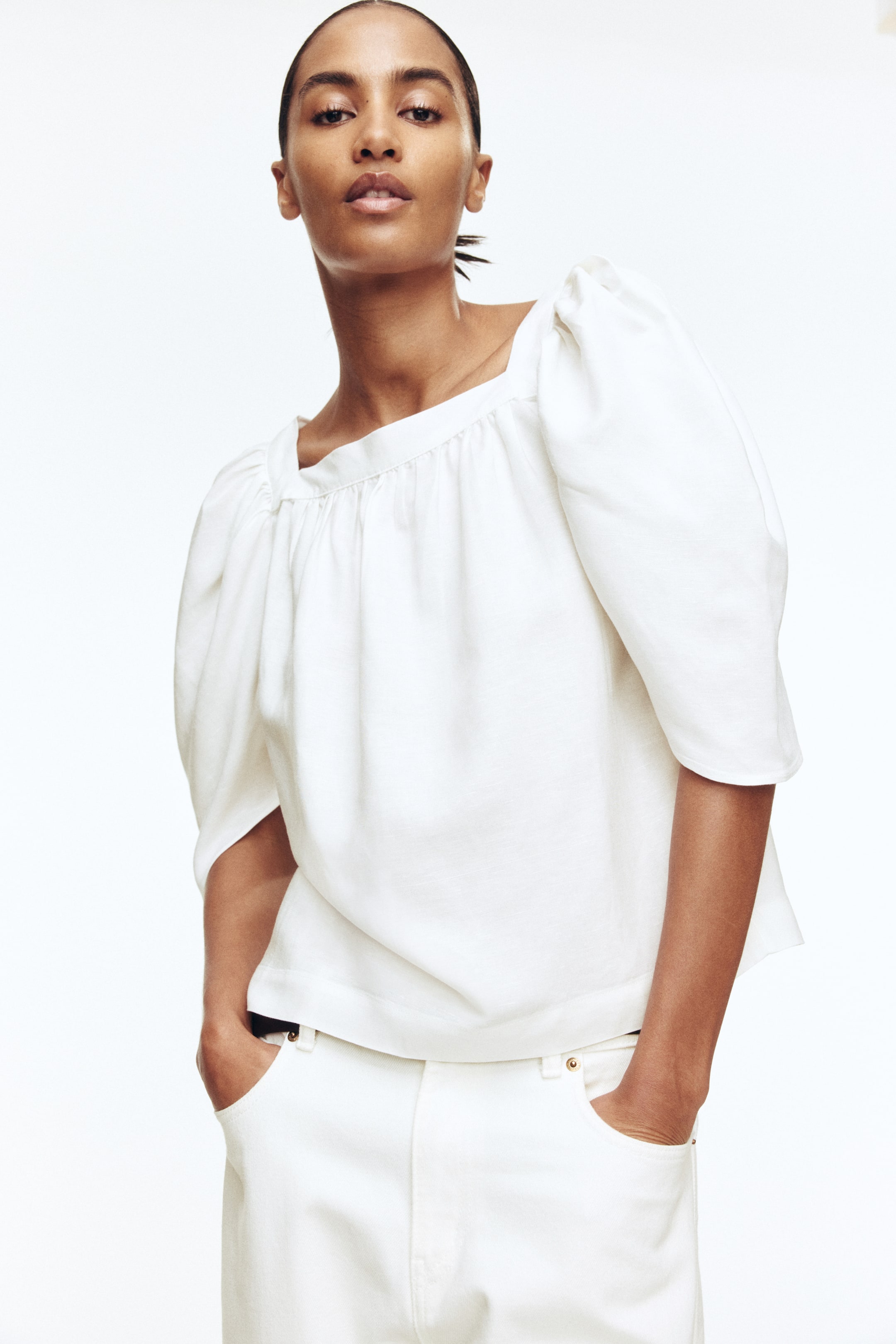 View larger image: Linen-blend blouse - White - Ladies | H&M HK 2