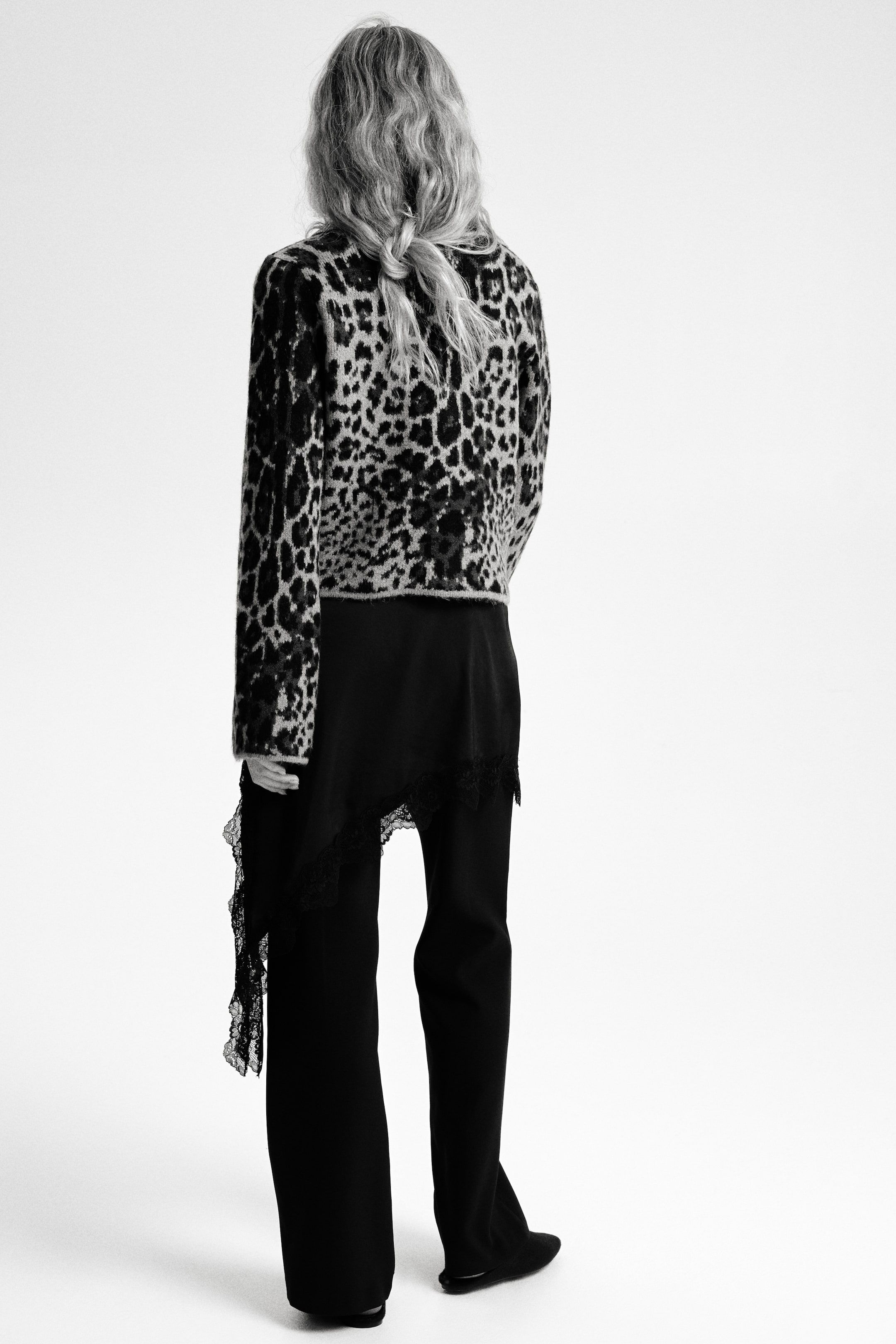 Büyük resmi görüntüle: Yakalı Hırka - Bej/Leopar desenli - KADIN | H&M TR 4