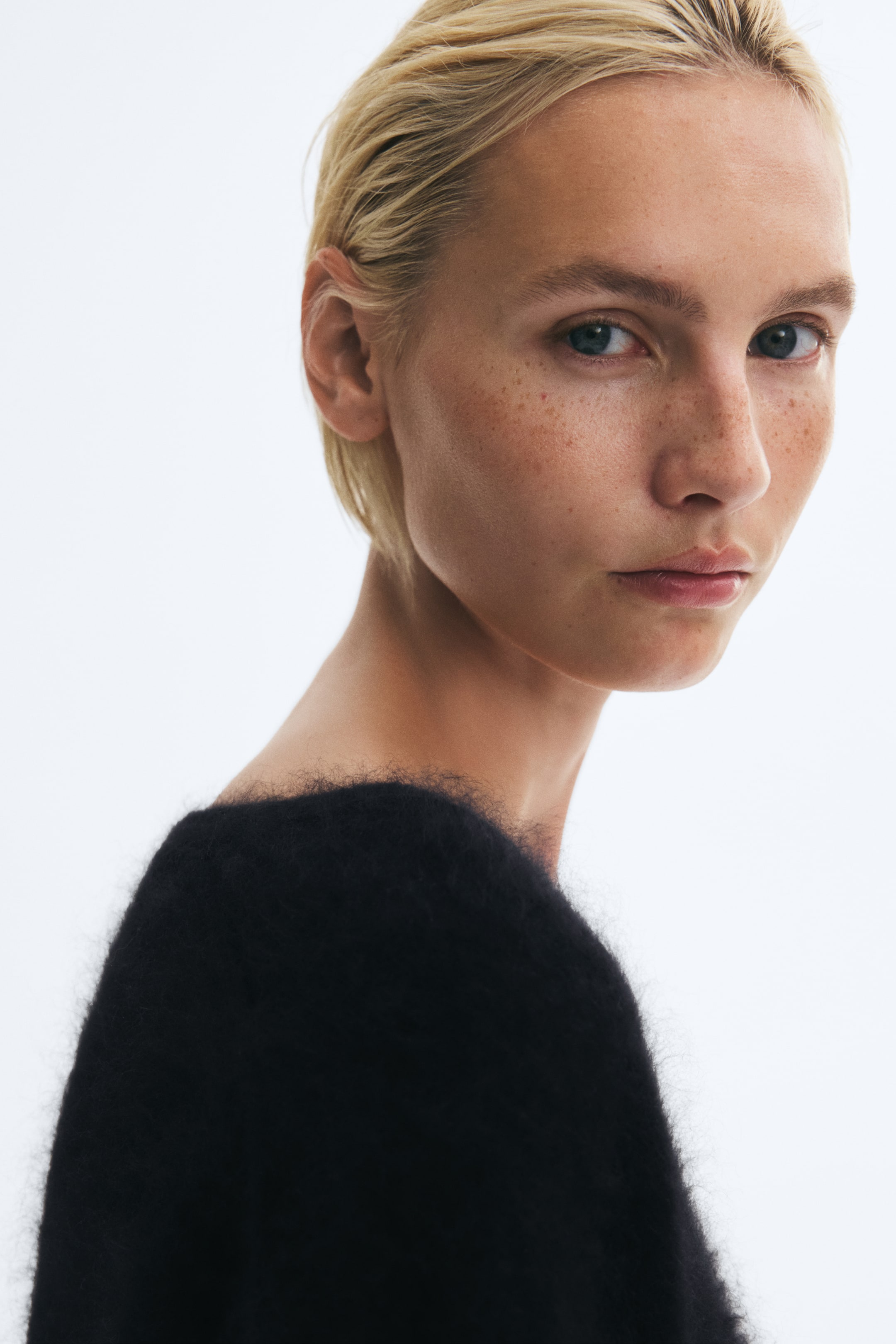 V-neck wool jumper