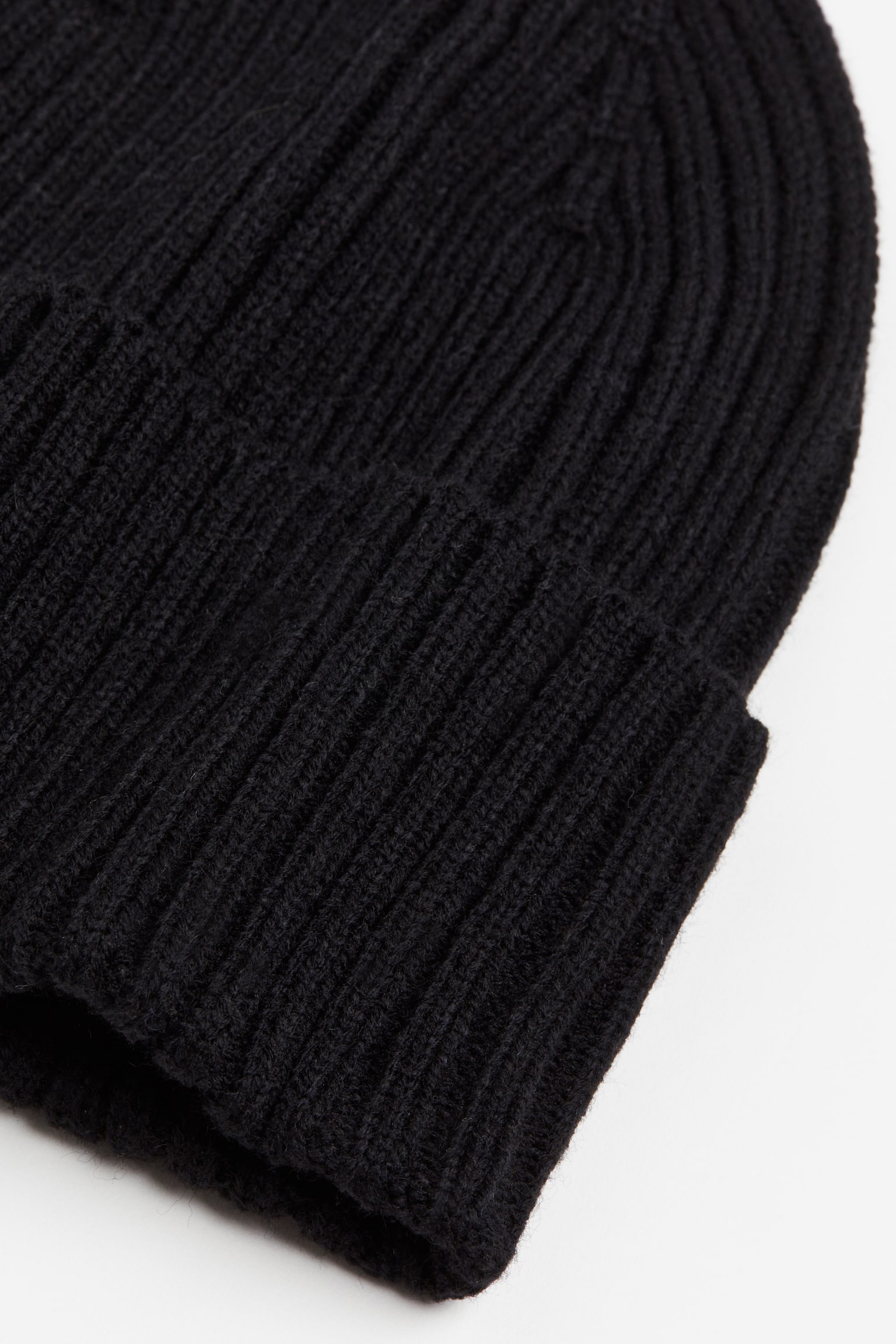 Rib-knit hat - Black/Natural white - 2