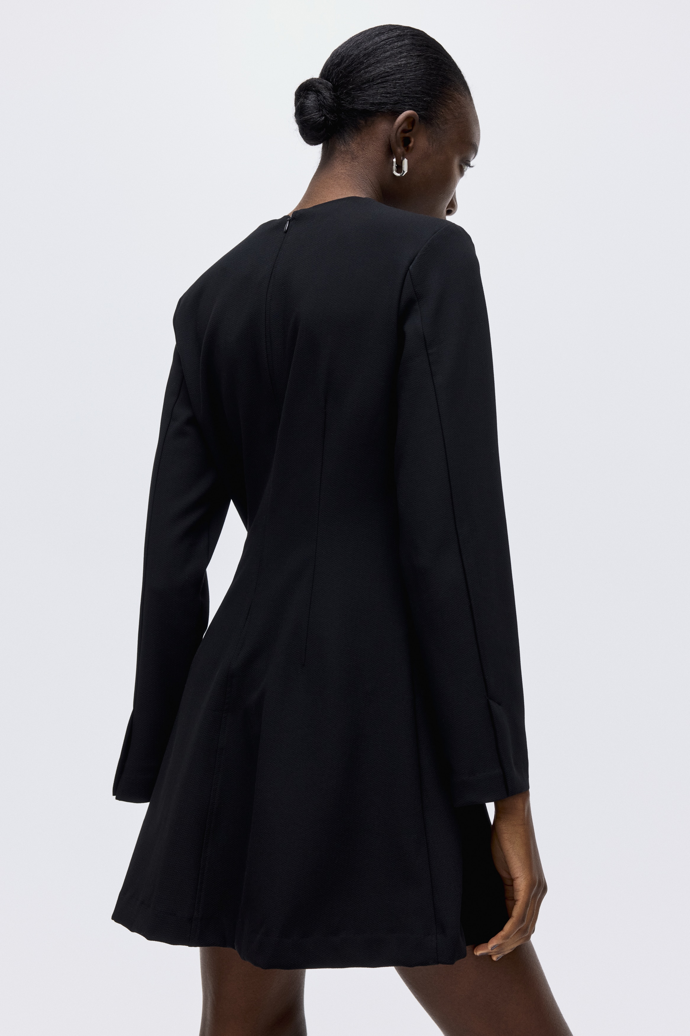 ショルダーパッドワンピース - ブラック - レディース | H&M JP