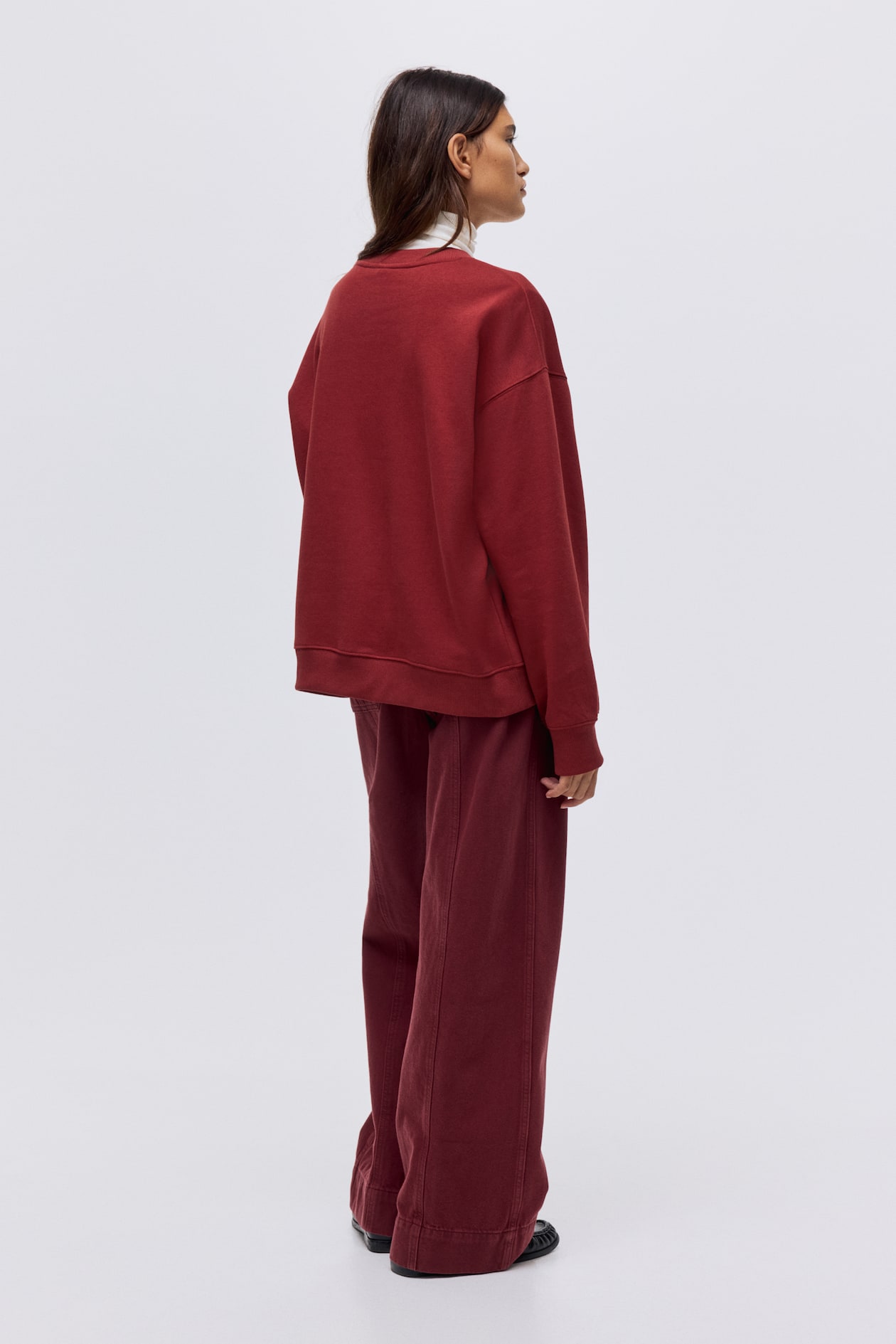 Sweatshirt with Text Motif - image 5