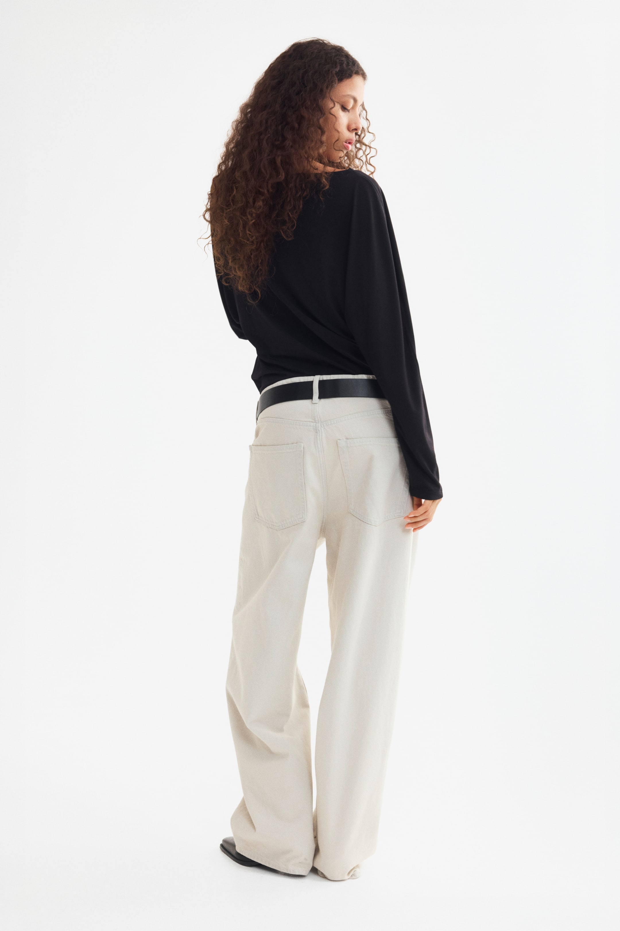 Barrel-Leg High-Waist Jeans