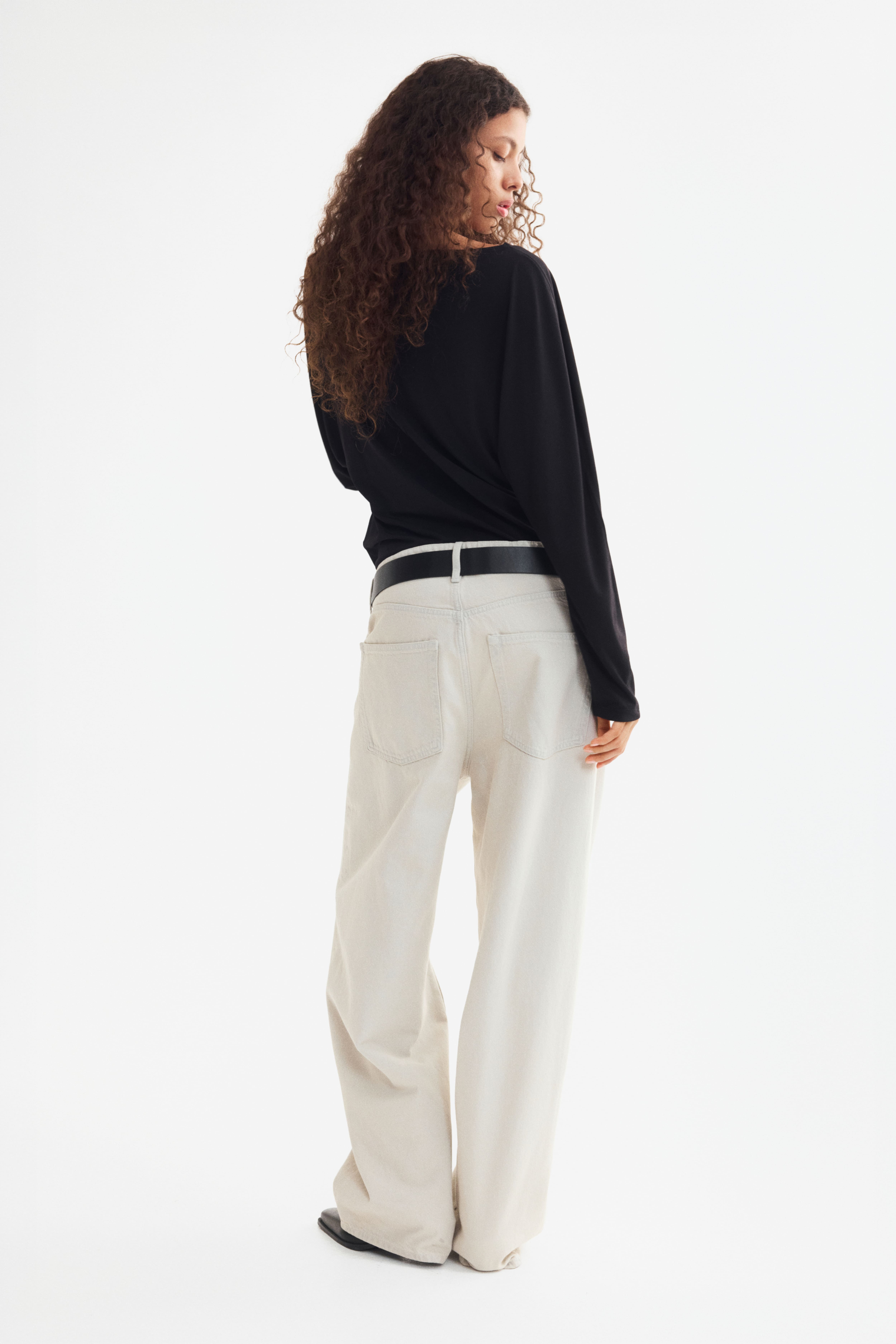Barrel-Leg High-Waist Jeans