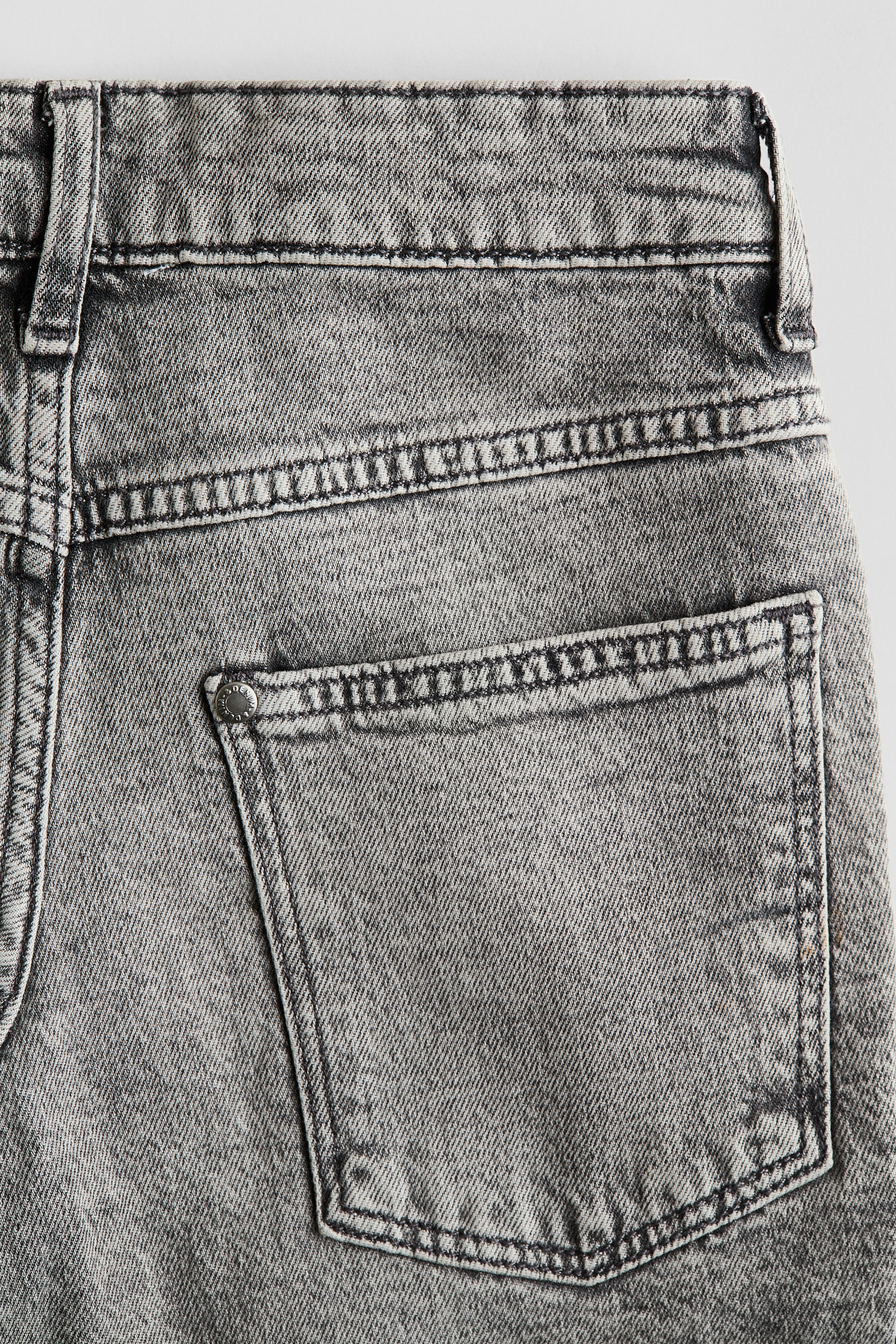 View larger image: Relaxed Tapered Fit Jeans - Denim grey - Kids | H&M MY 3