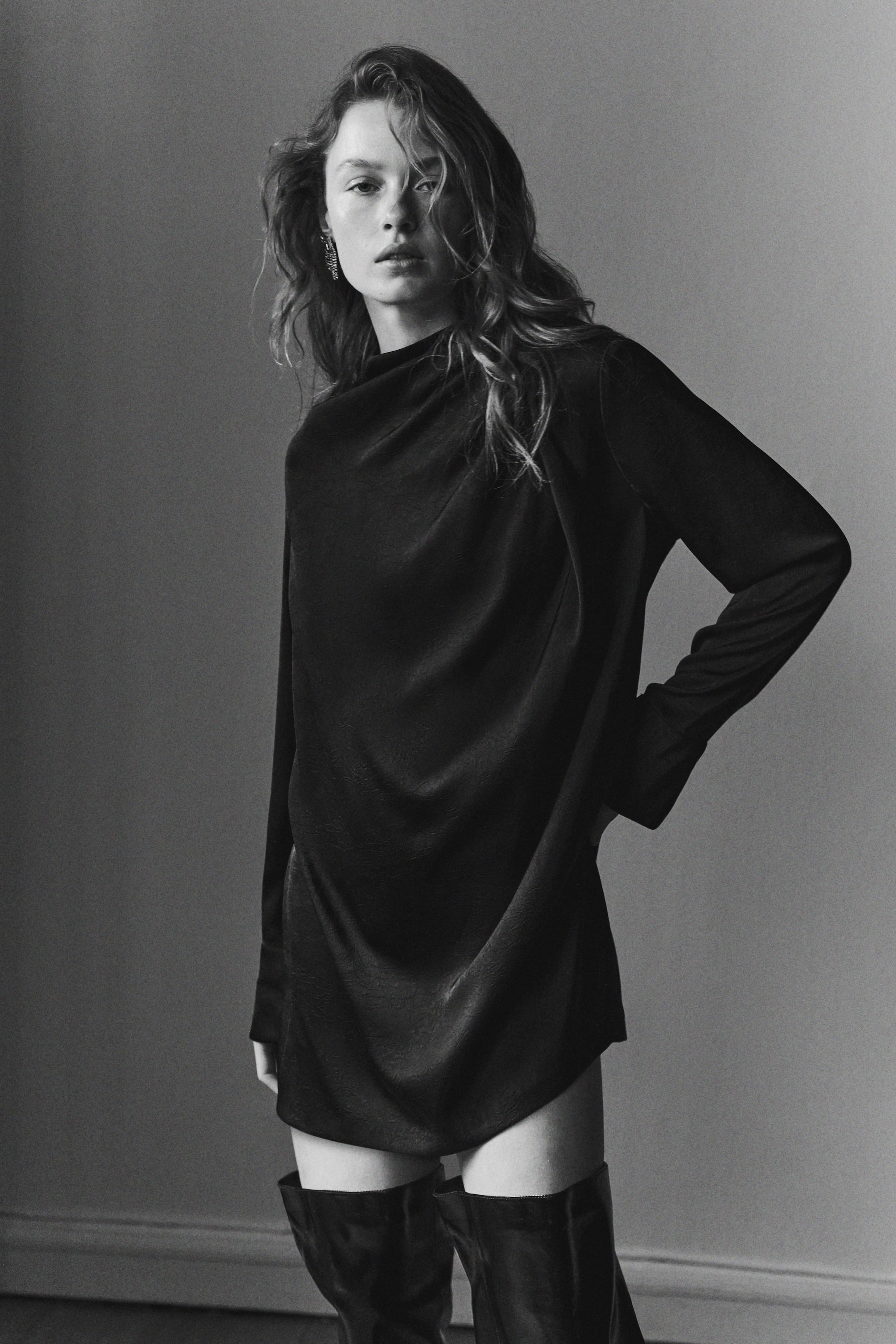 View larger image: Draped dress - Black - Ladies | H&M 3