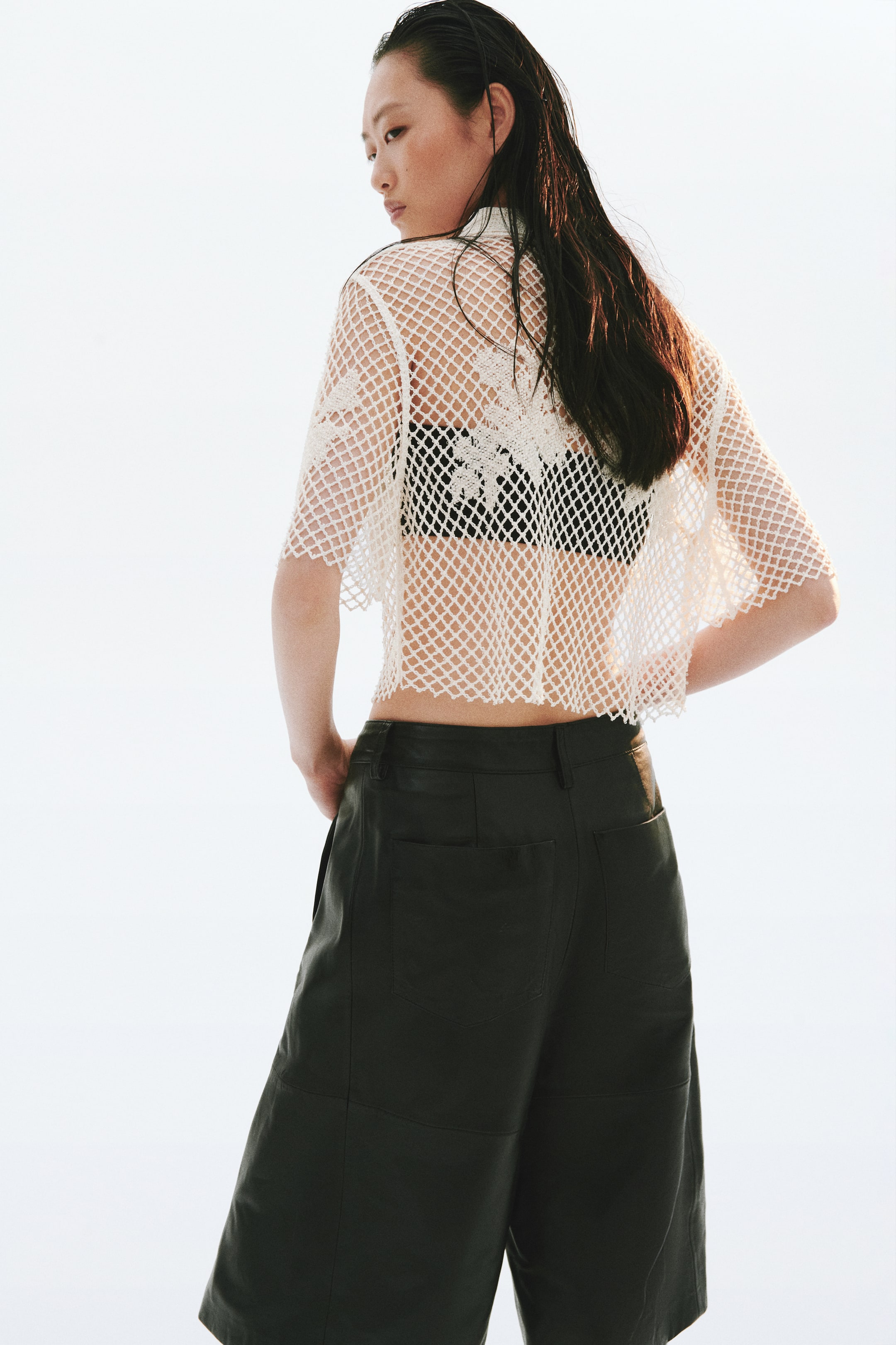 Chemise d'aspect crocheté avec perles de fantaisie