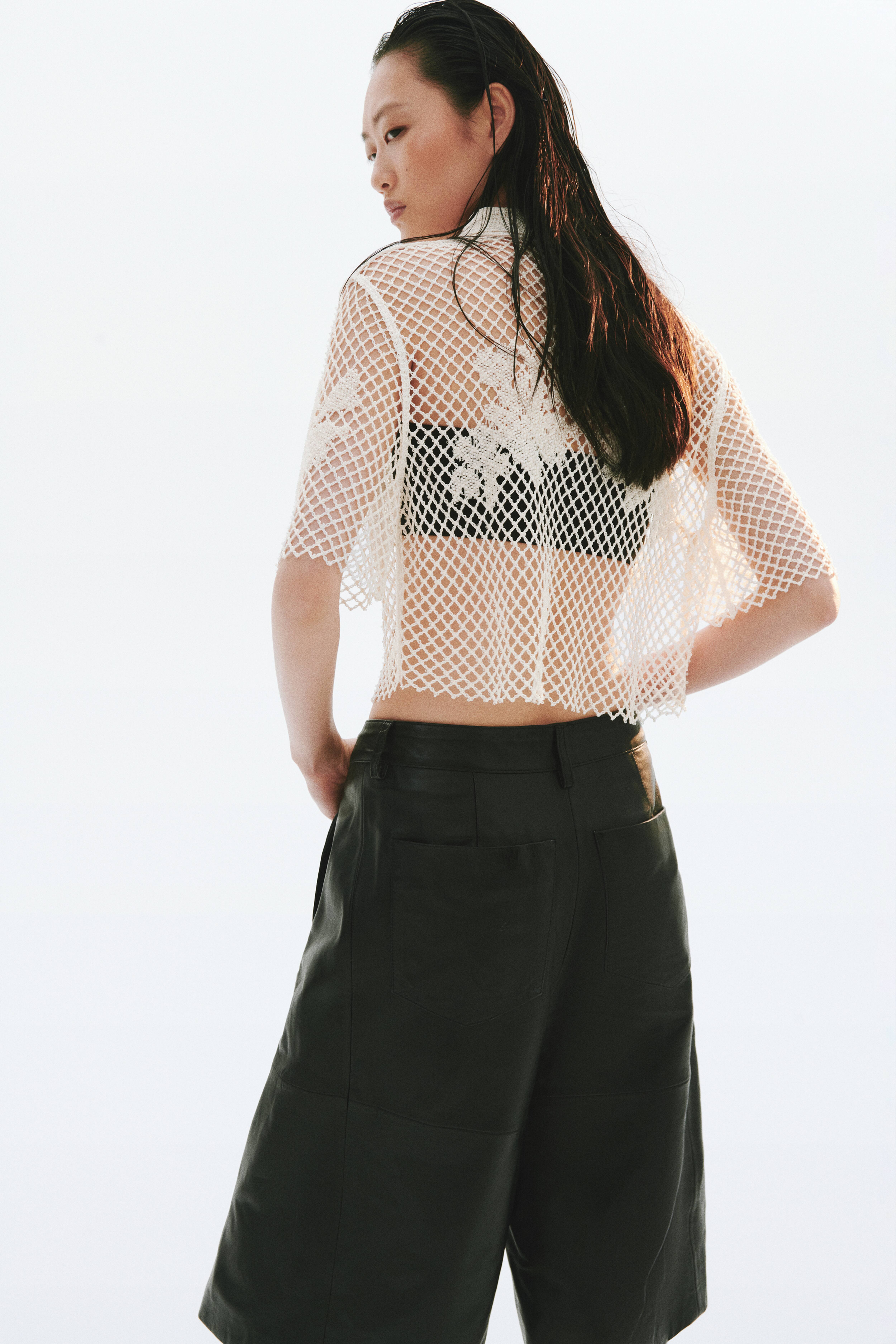 Chemise d'aspect crocheté avec perles de fantaisie