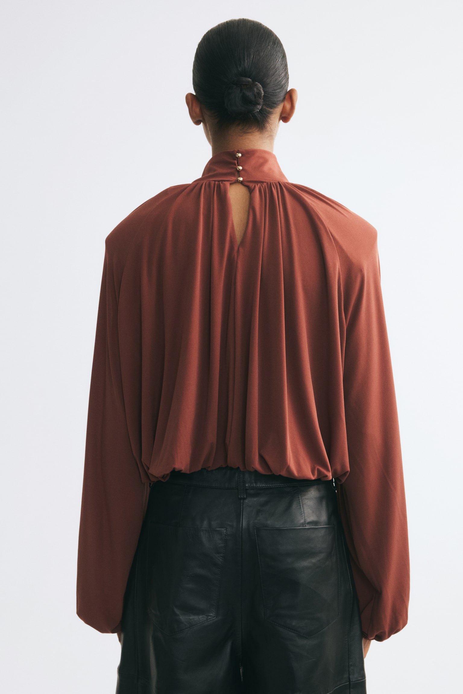 Женский топ H&M Balloon-Sleeved with Shoulder Pads, цвет: Ржавый красный — фото 3