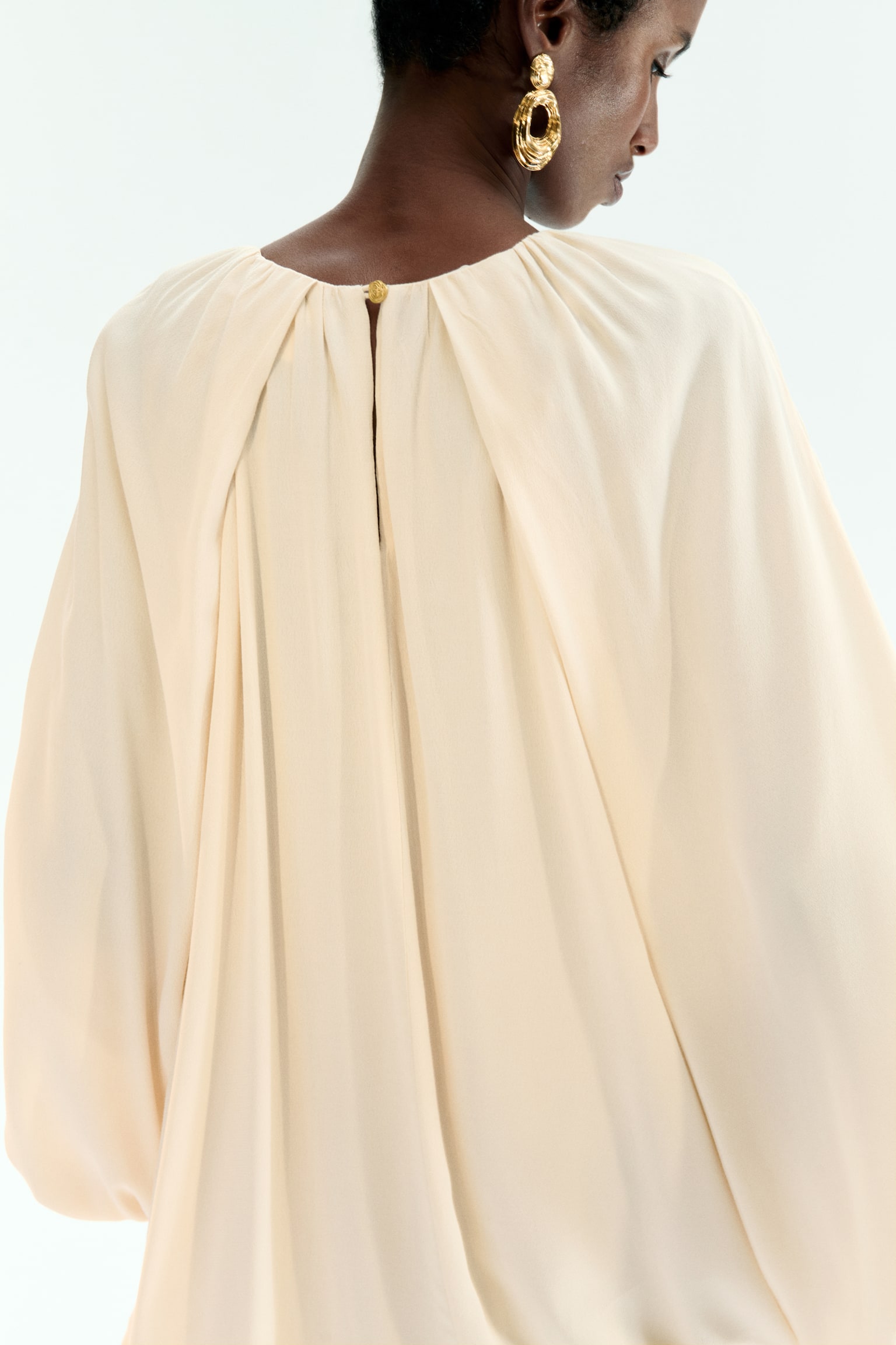 Bluză din viscoză cu croială lejeră - Bej-deschis - 5