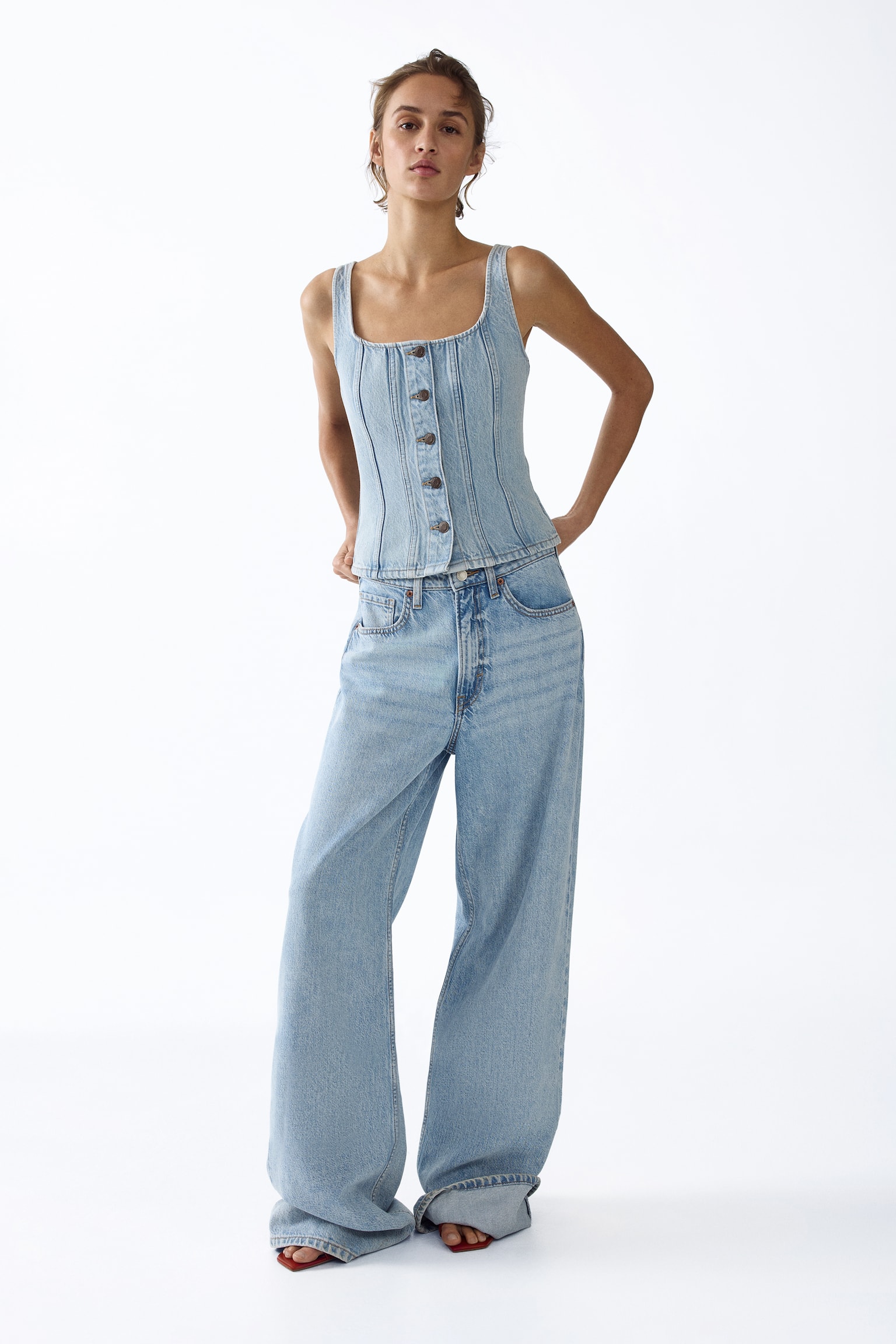 Женский топ H&M Button-Front Denim Top, цвет: Светлый джинсовый синий — фото 3