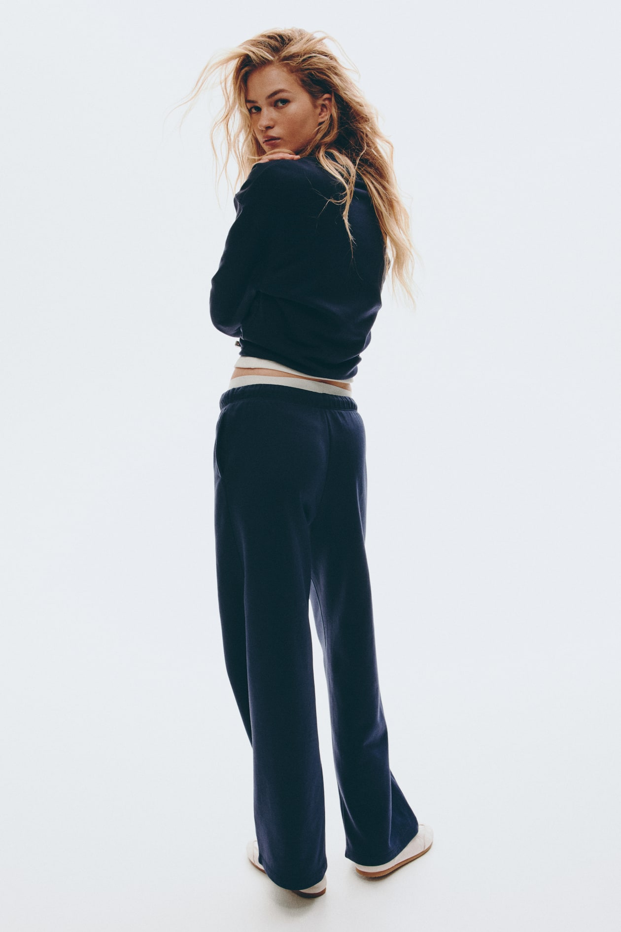 Wide-leg Joggers - image 3