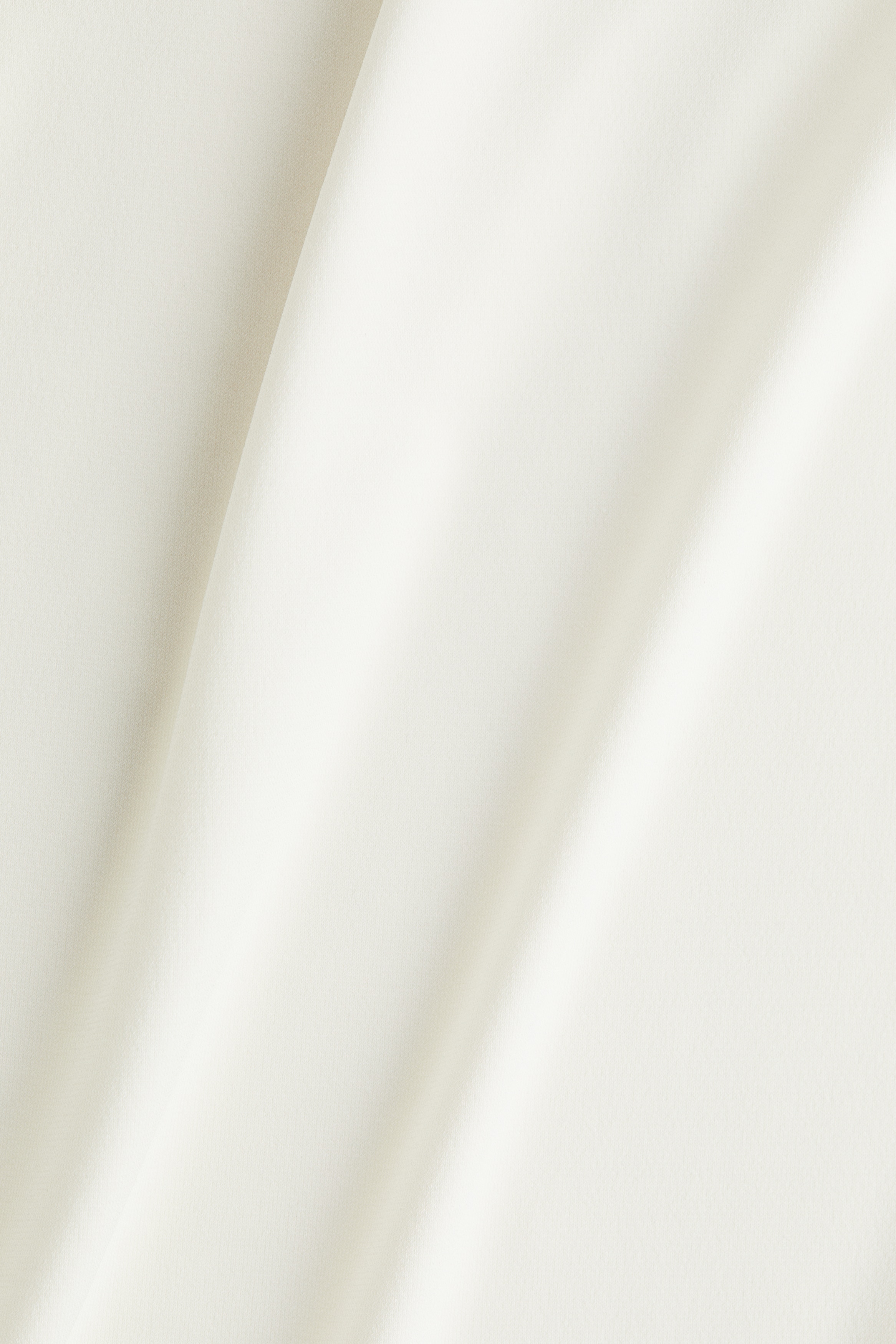 Sleeveless turtleneck top