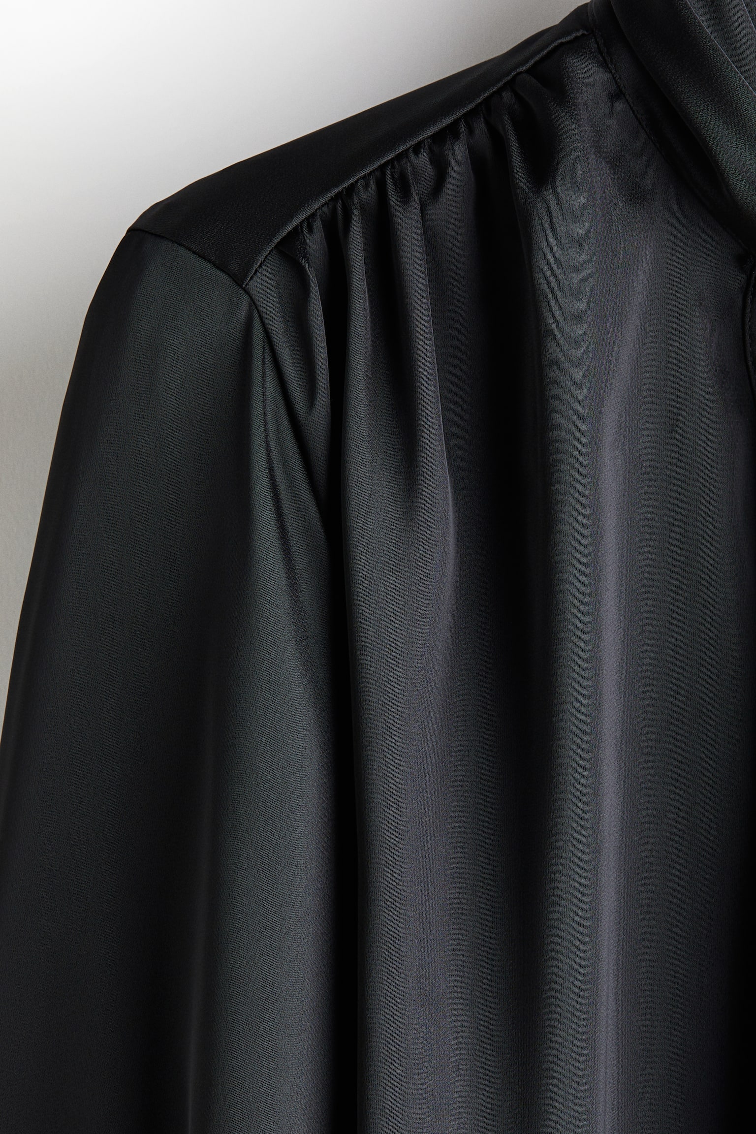 Tie-neck chiffon blouse - Black/Burgundy/White/Navy blue/Paisley pattern/Red - 3