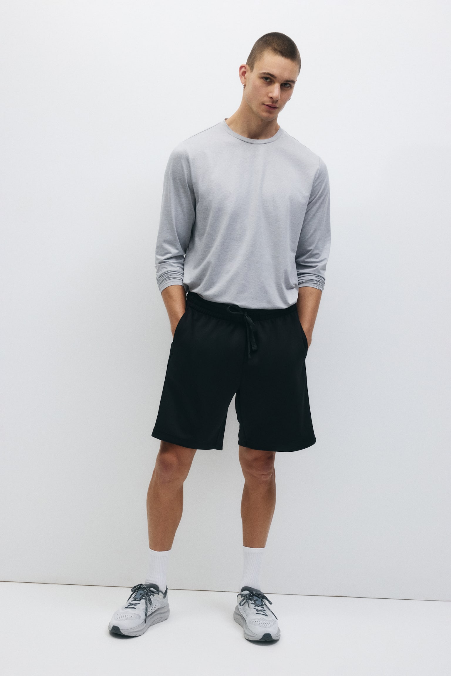 Regular Fit Sports shorts with DryMove™ - 8