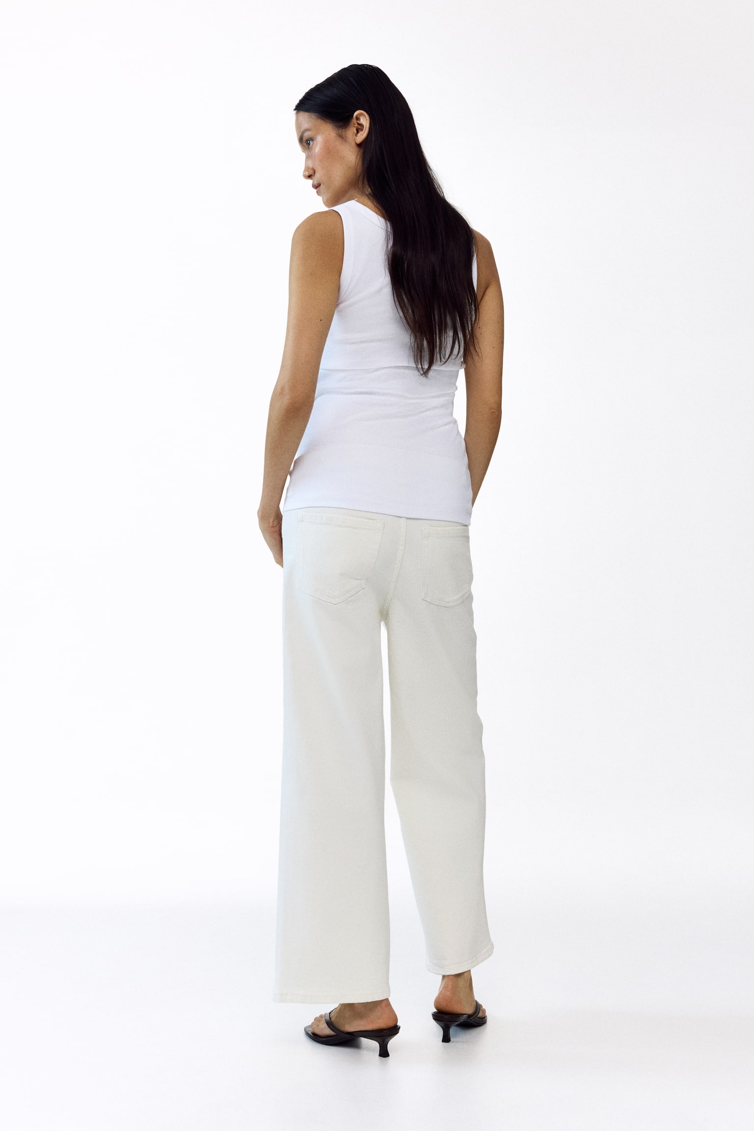 MAMA Wide Low Waist Ankle Jeans - 7