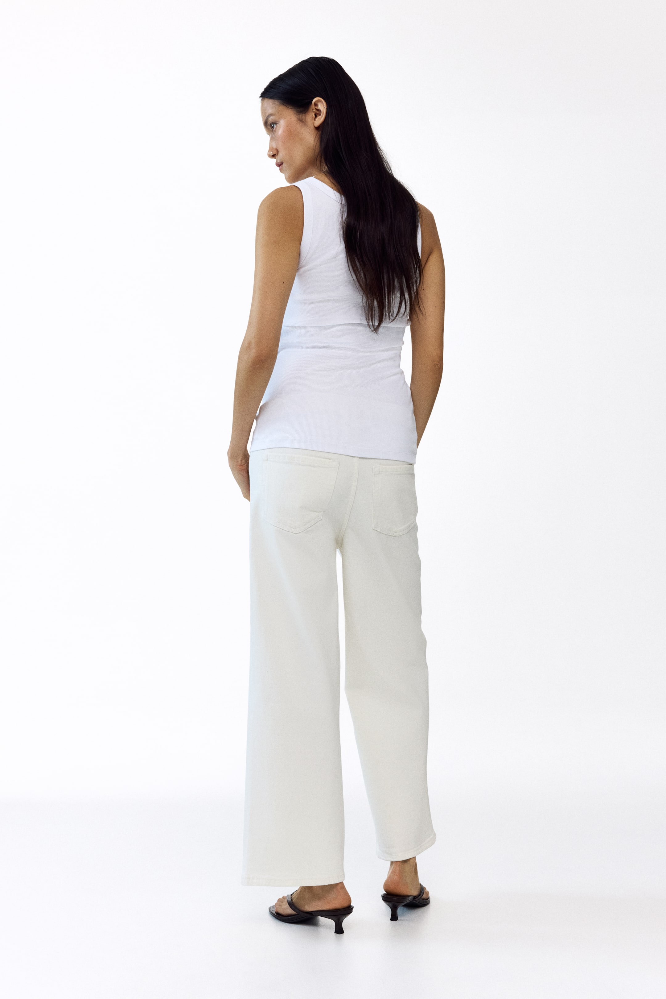 MAMA Wide Low Waist Ankle Jeans
