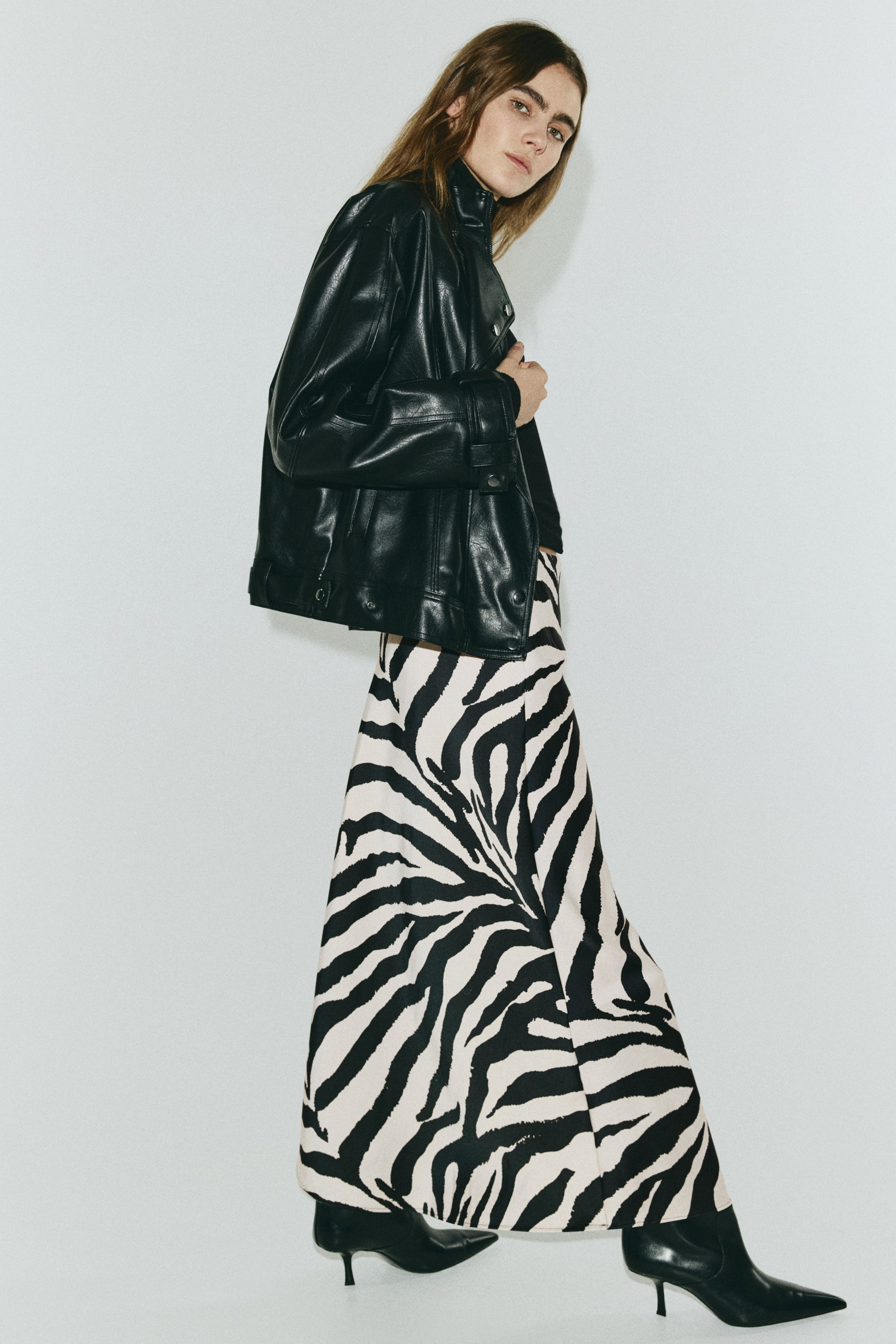 Ampliar la imagen: Falda midi - Negro/Diseño de cebra - Ladies | H&M MX 3