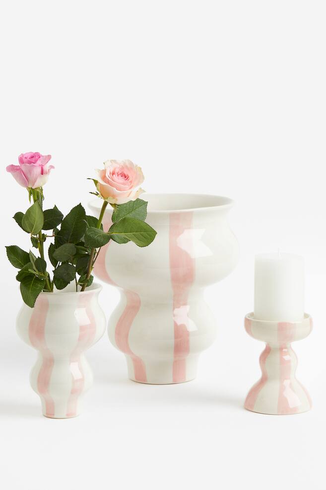 Stribet vase i stentøj - Lys rosa/Hvid - 2