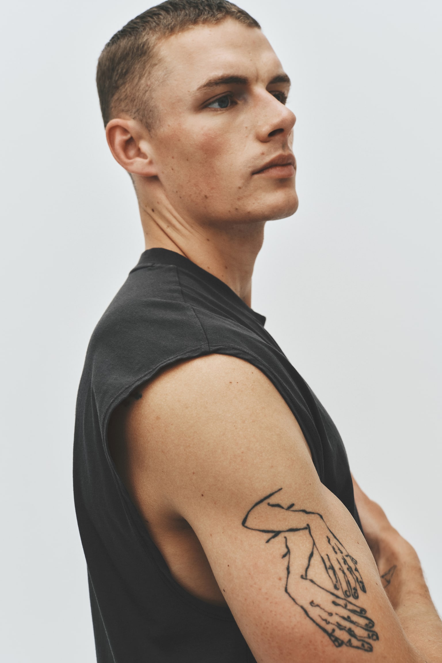 Мужской топ H&M Move Loose-Fit Sports with DryMove™, цвет: Тёмный серый — фото 4