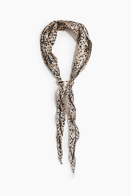 Scarf med metalldetalj