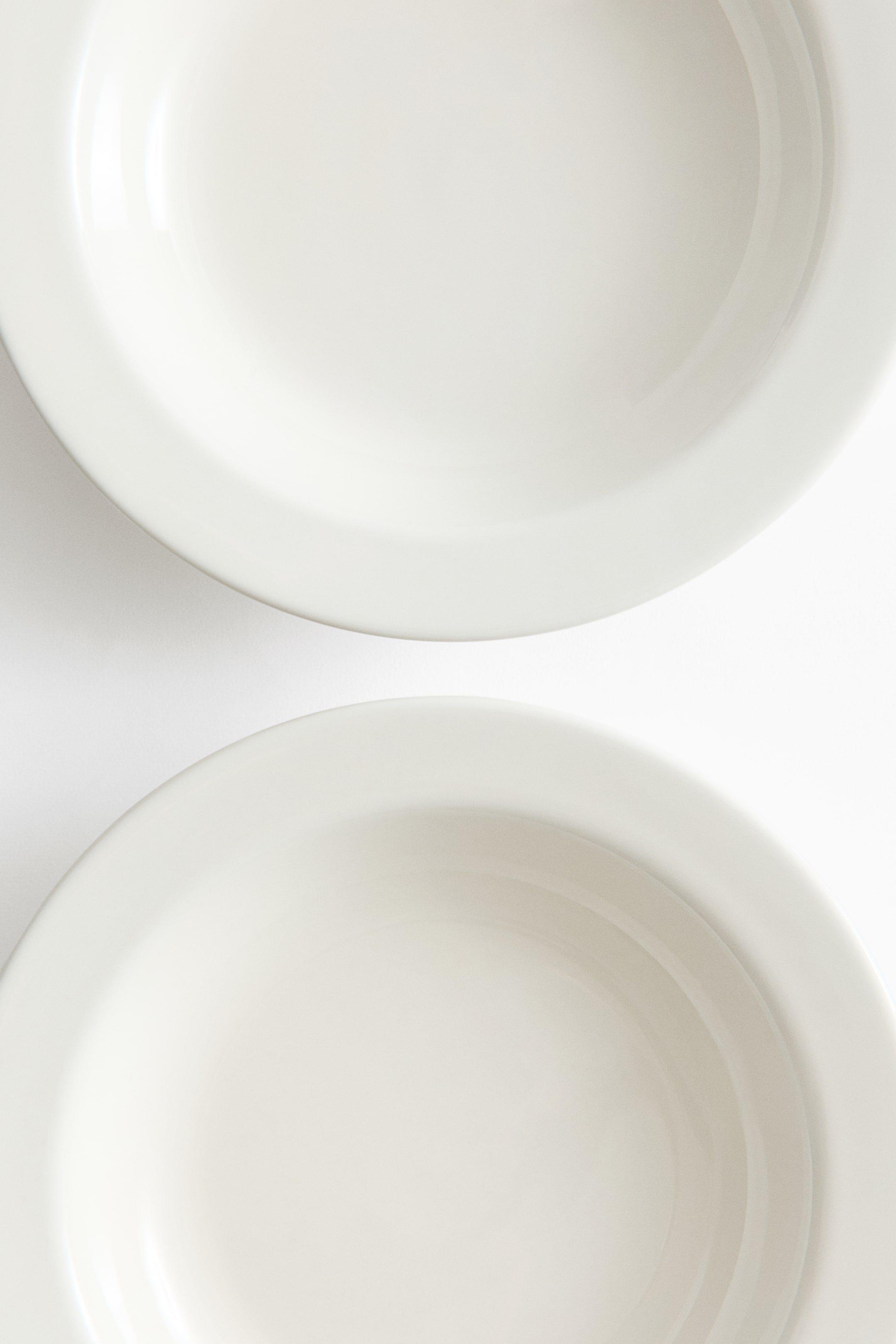 2-Pack Deep Porcelain Plates
