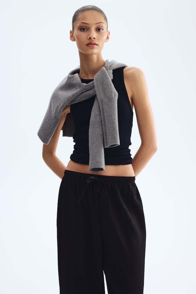 Wide pull-on trousers-Black - 3