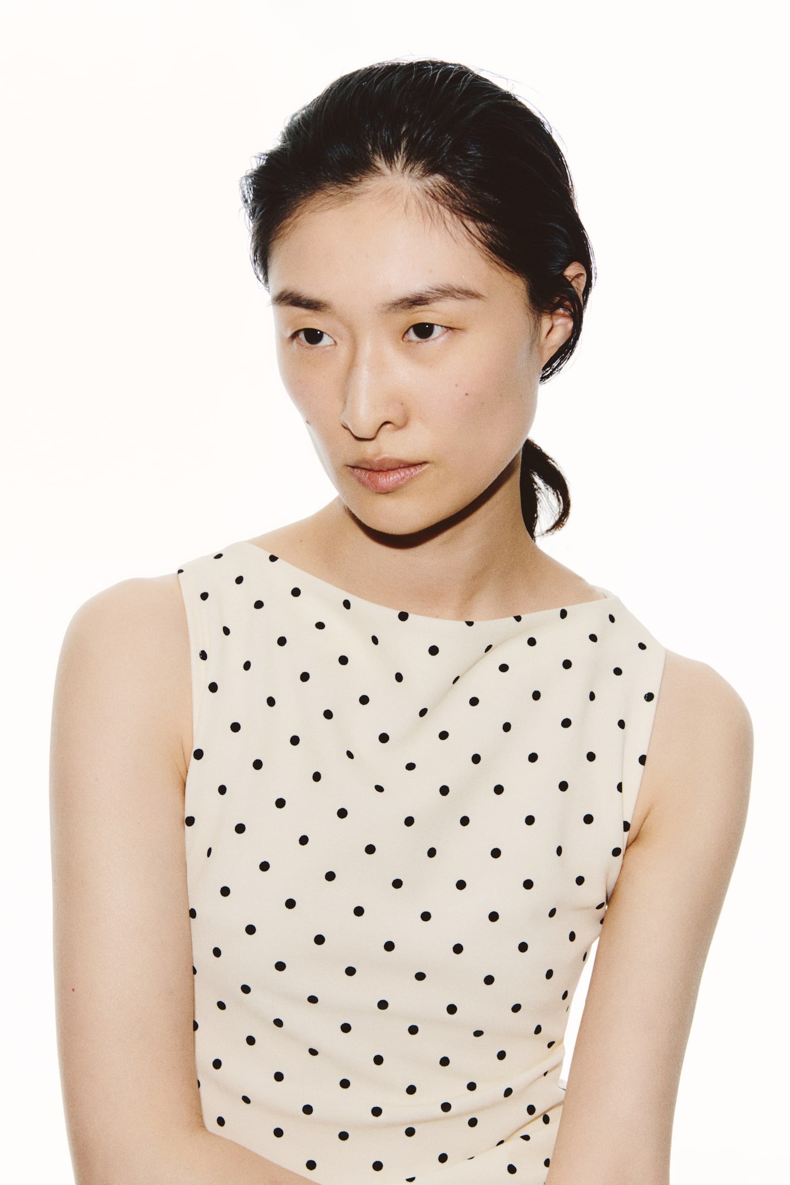 Женский топ H&M Printed Boat-Neck Top, цвет: Кремовый / В горошек — фото 4