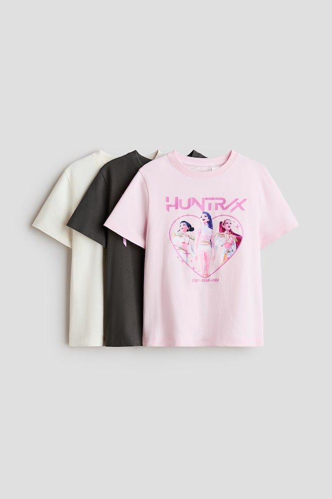 3-pack Printed Jersey Tops - Light pink/KPop Demon Hunters/Light blue/Hello Kitty/Beige/Lilo & Stitch/Pale purple/CapyFun/Light blue/CapyFun/Yellow/Minnie Mouse/Light blue/Lilo & Stitch/Pink/Lilo & Stitch/Light pink/PAW Patrol/Light pink/Hello Kitty/Cream/Frozen/Light dusty blue/Minnie Mouse - 1