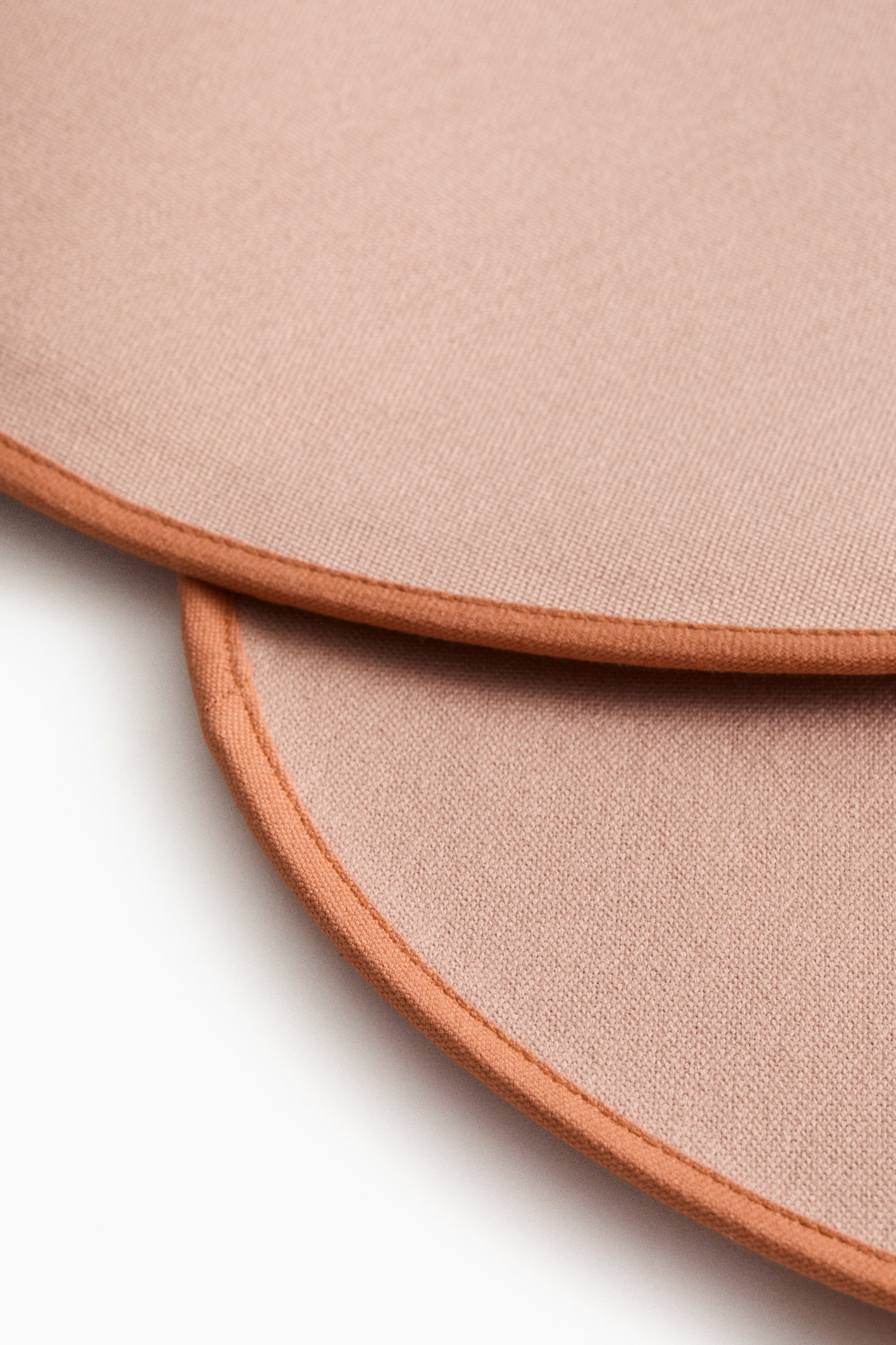 View larger image: 4-Pack Water-Repellent Placemats - Pink - Home All | H&M CA 2