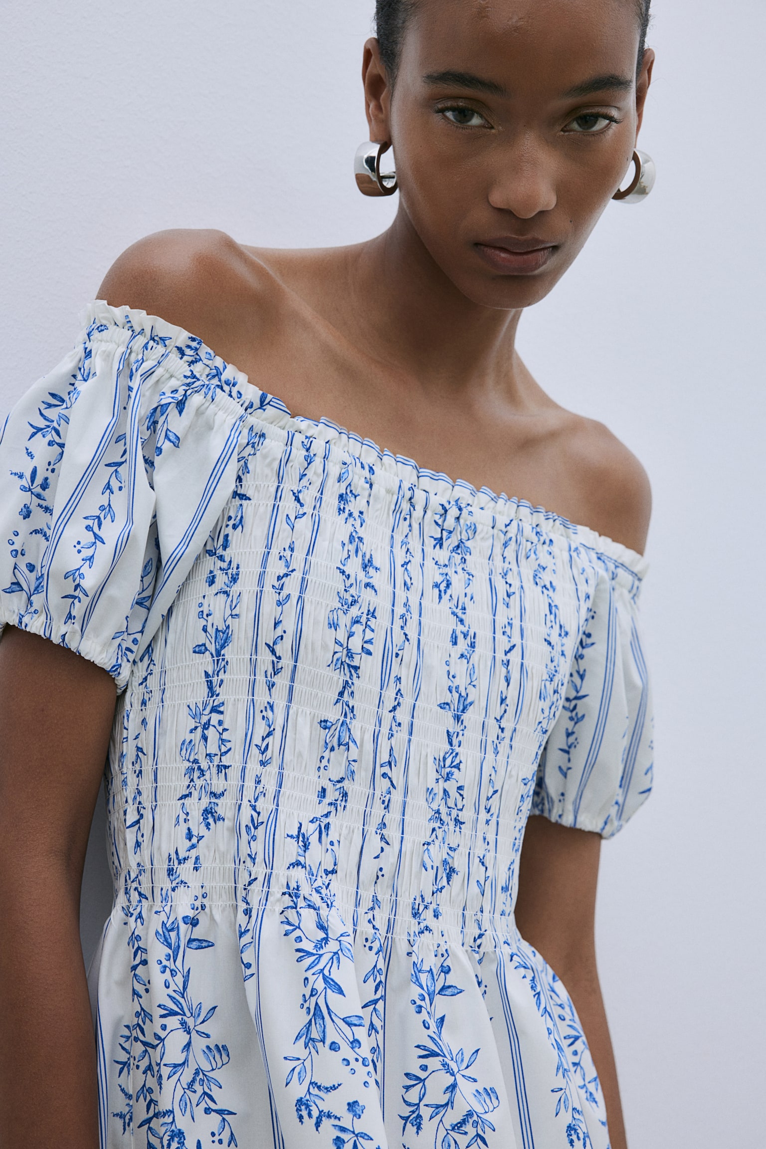 Off-the-shoulder poplin dress - White/Blue floral/Green/Patterned/Cream/Small flowers/White/Floral - 4