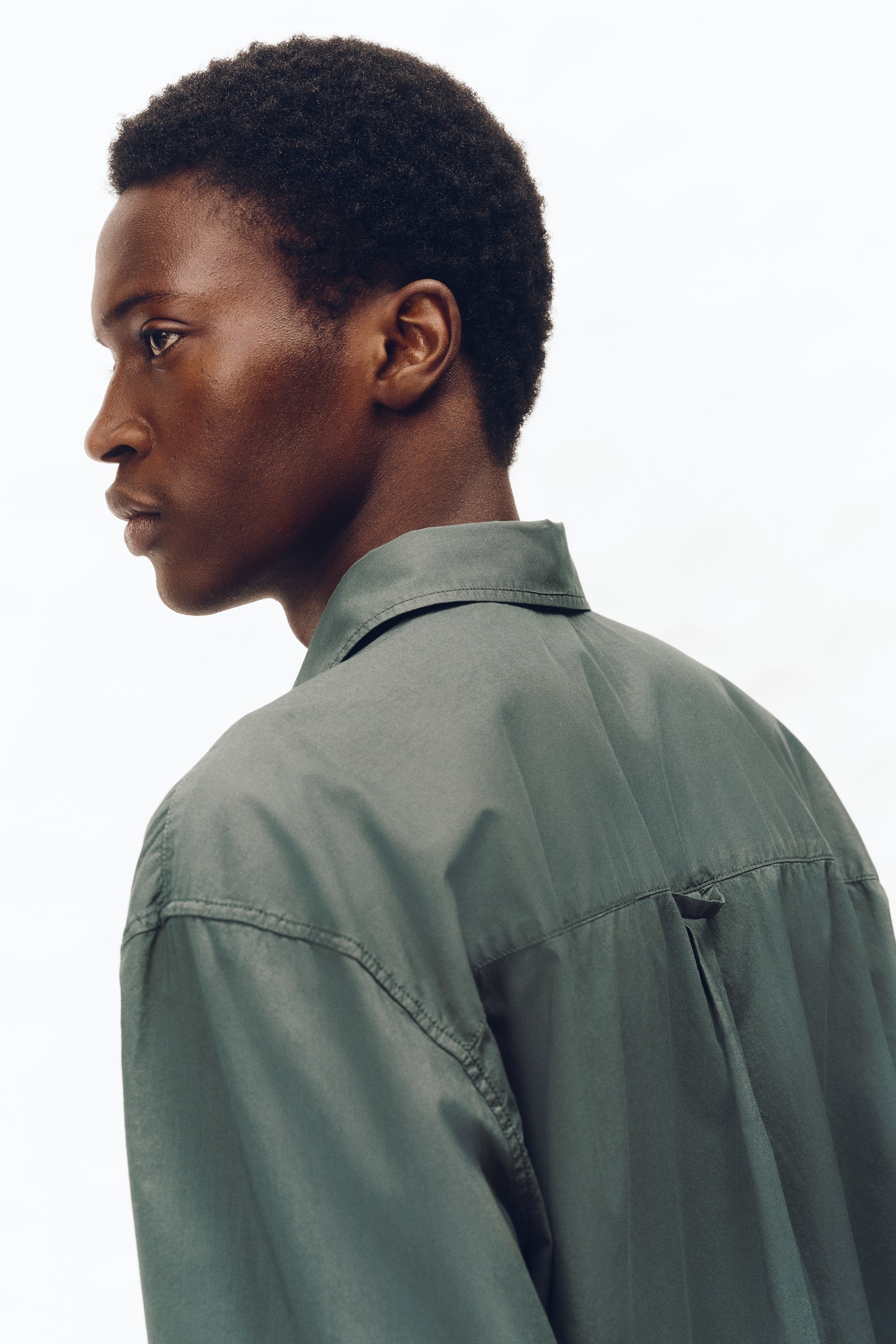 Мужские рубашки H&M Loose-Fit Cotton Poplin Shirt — фото 7