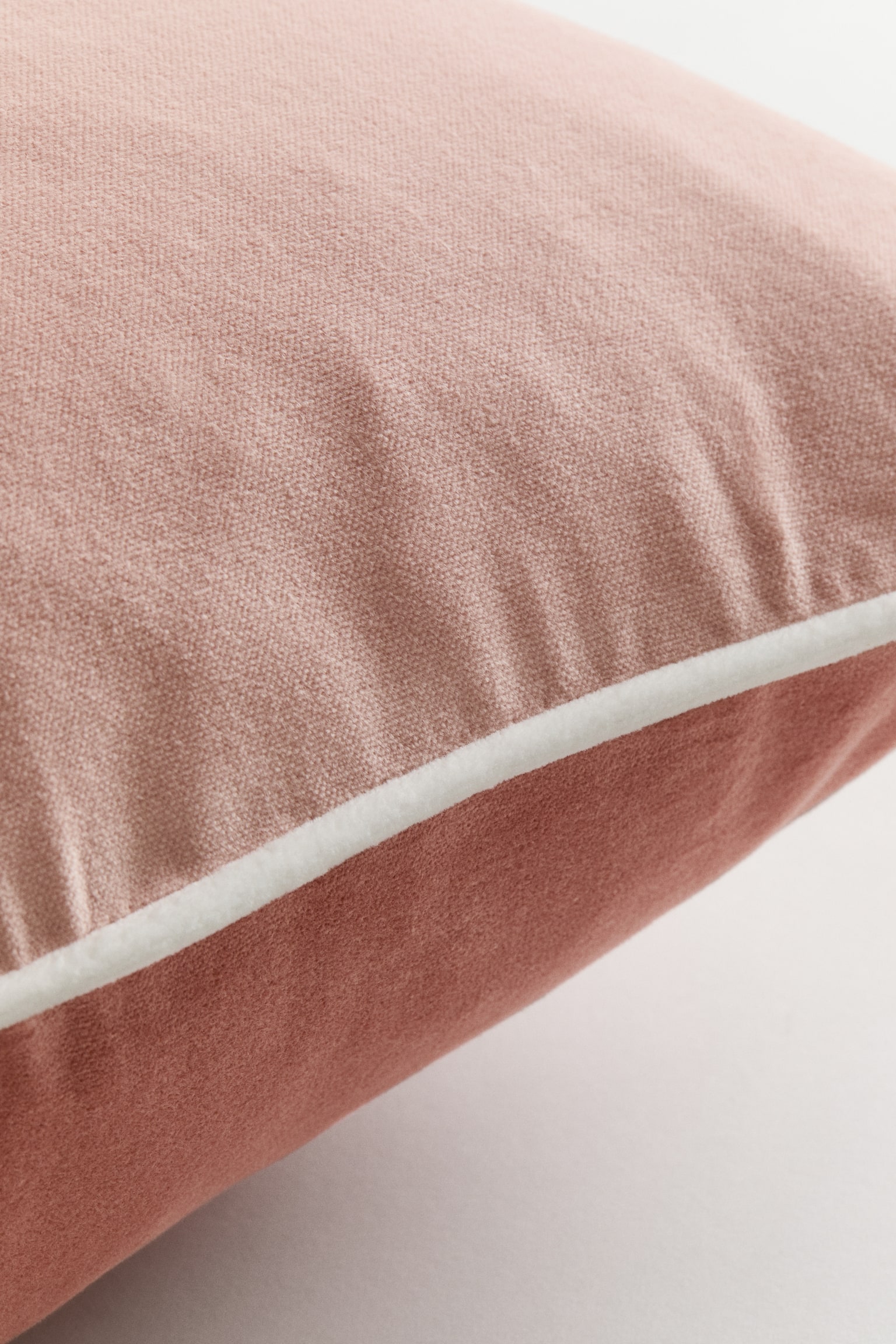 Piping-detail velvet cushion cover - Old rose/Light dusty pink/Light beige/Brown/Light green/Greige - 3